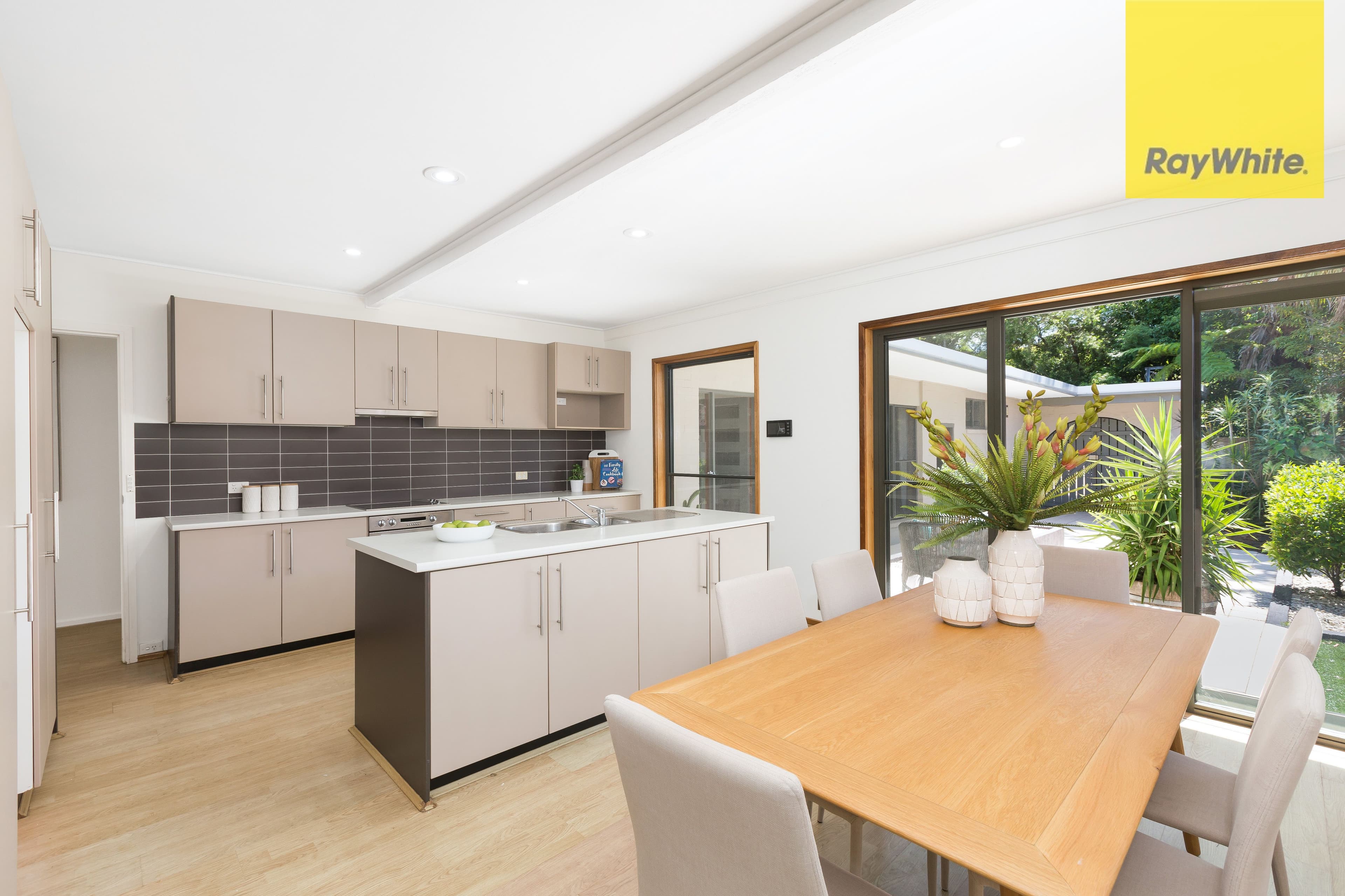 170 President Avenue, Miranda NSW 2228, Miranda - Thumbnail 2