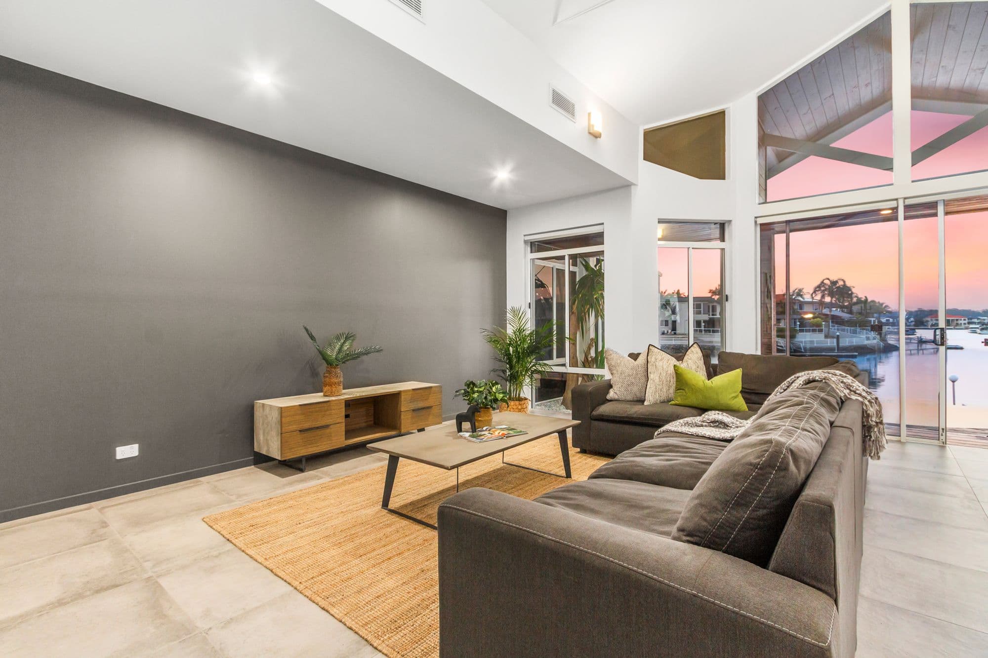 140 Morala Avenue, Runaway Bay QLD 4216, Runaway Bay - Thumbnail 5