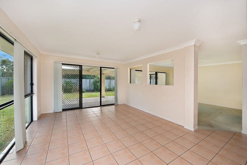 4 Waterhen Court, PELICAN WATERS QLD 4551, Pelican Waters - Thumbnail 2