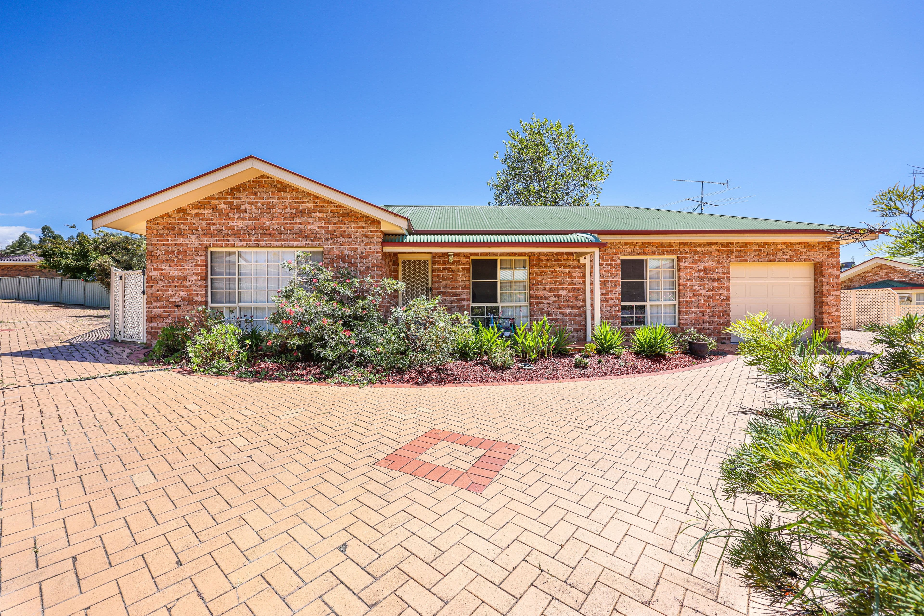 4 McDonald Crescent, Tamworth NSW 2340, Tamworth - Image 1