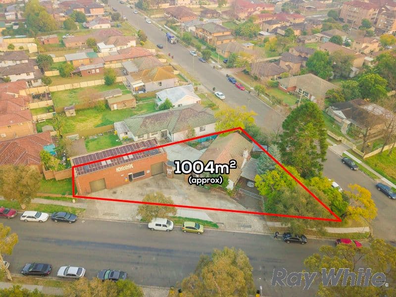 2 Lackey Street, Fairfield - Thumbnail 2