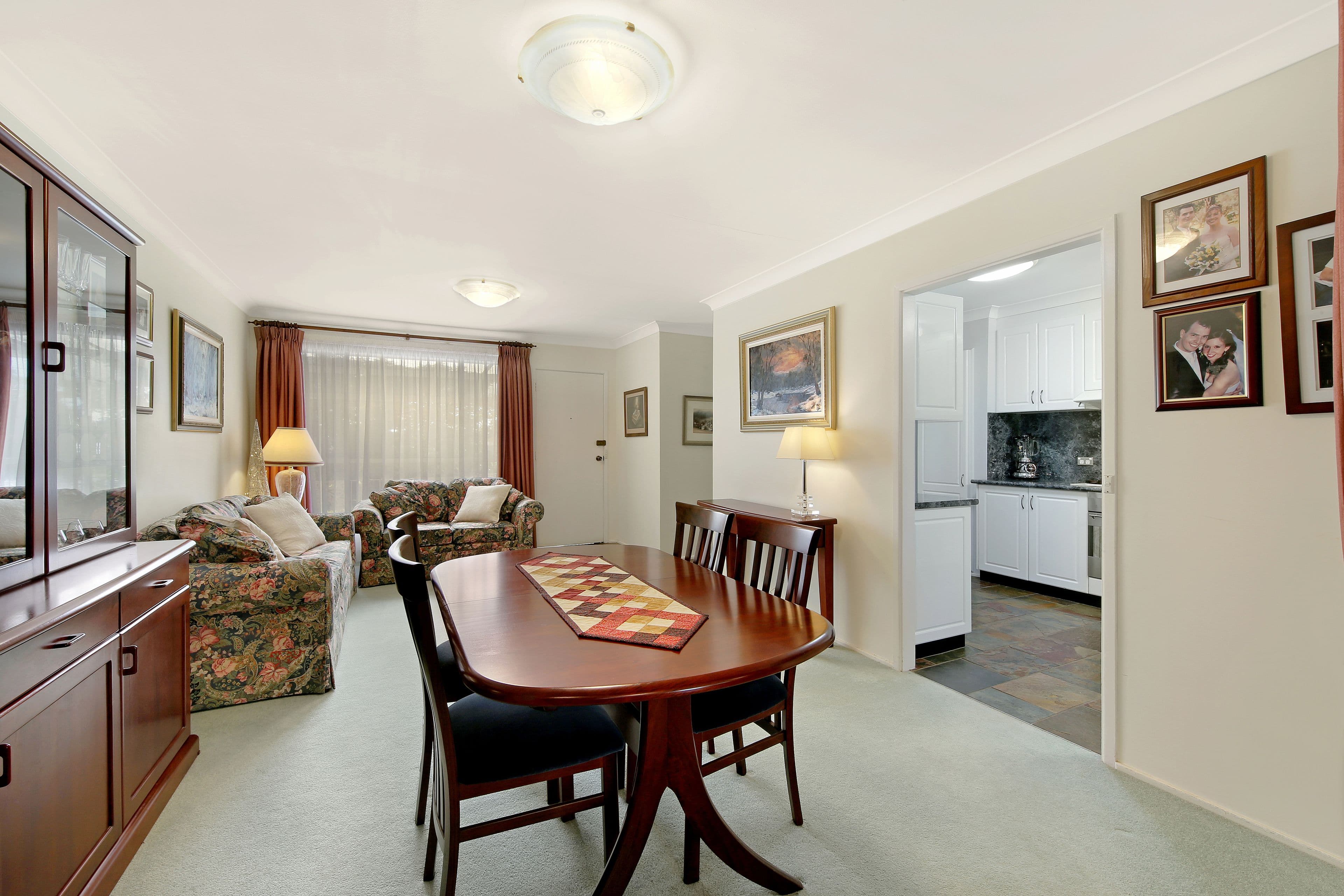 257 Caroline Chisholm Drive, Winston Hills - Thumbnail 3