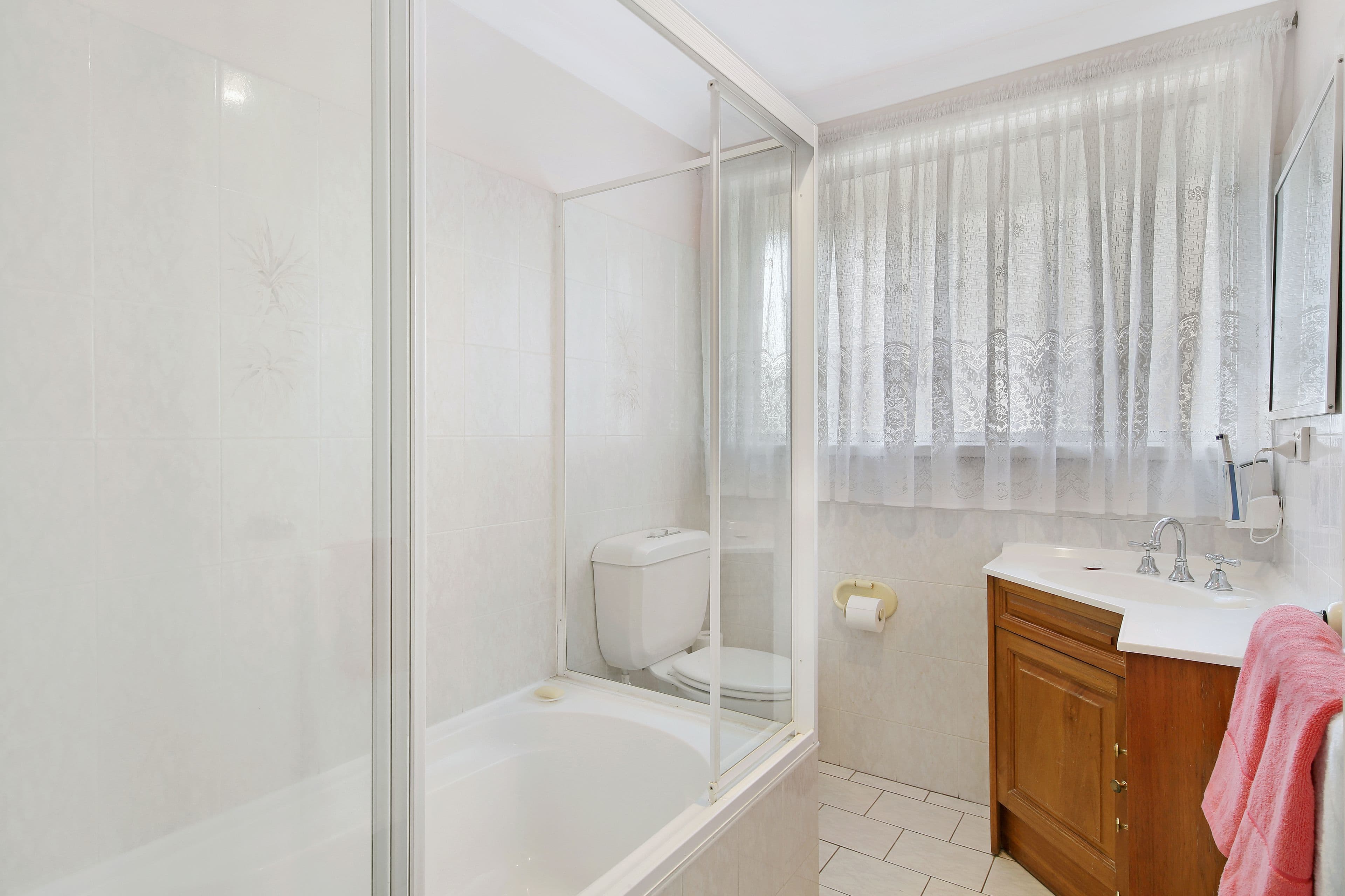 257 Caroline Chisholm Drive, Winston Hills - Thumbnail 6