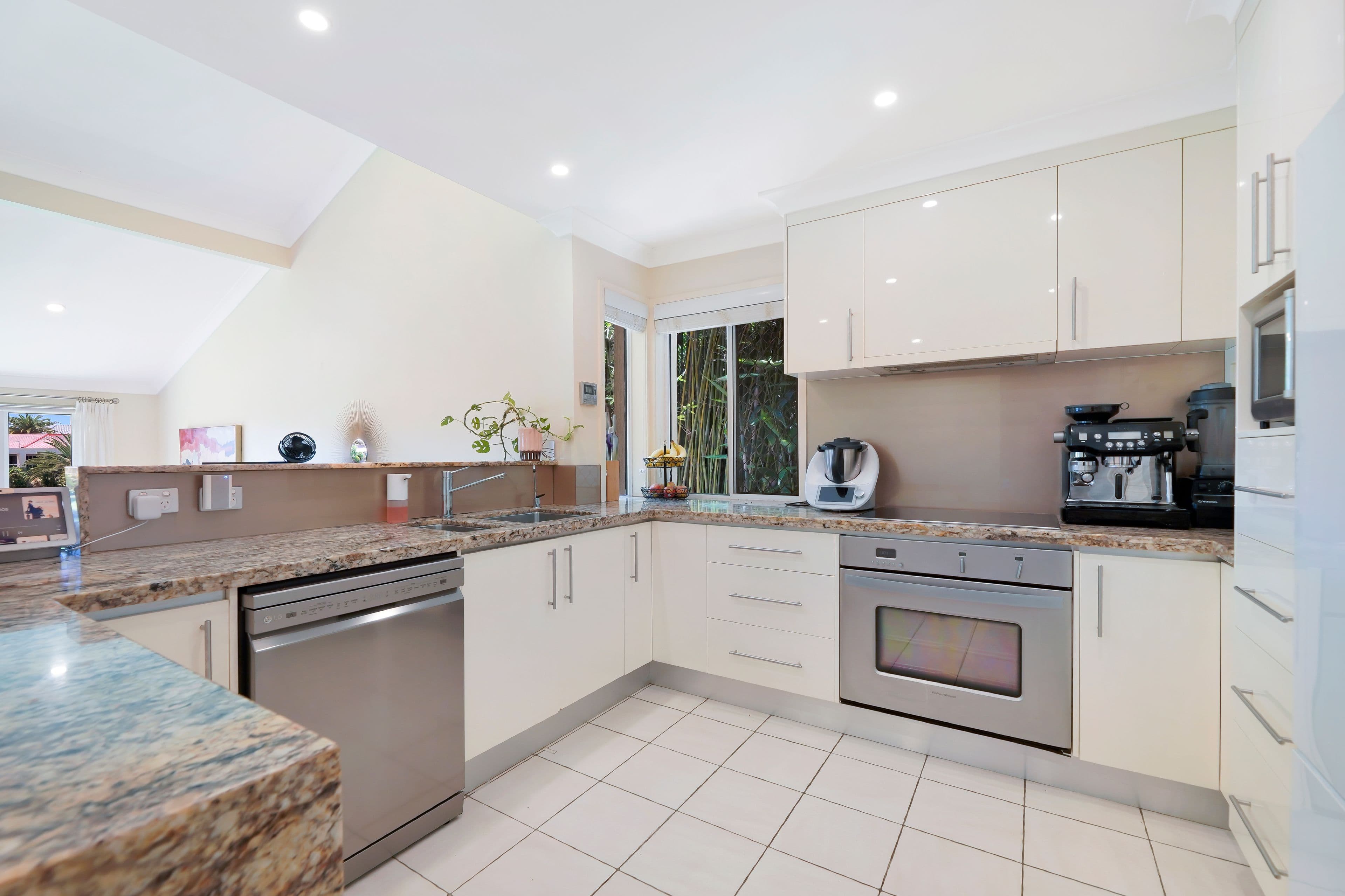 20 Homebush Drive, Robina QLD 4226, Robina - Thumbnail 5