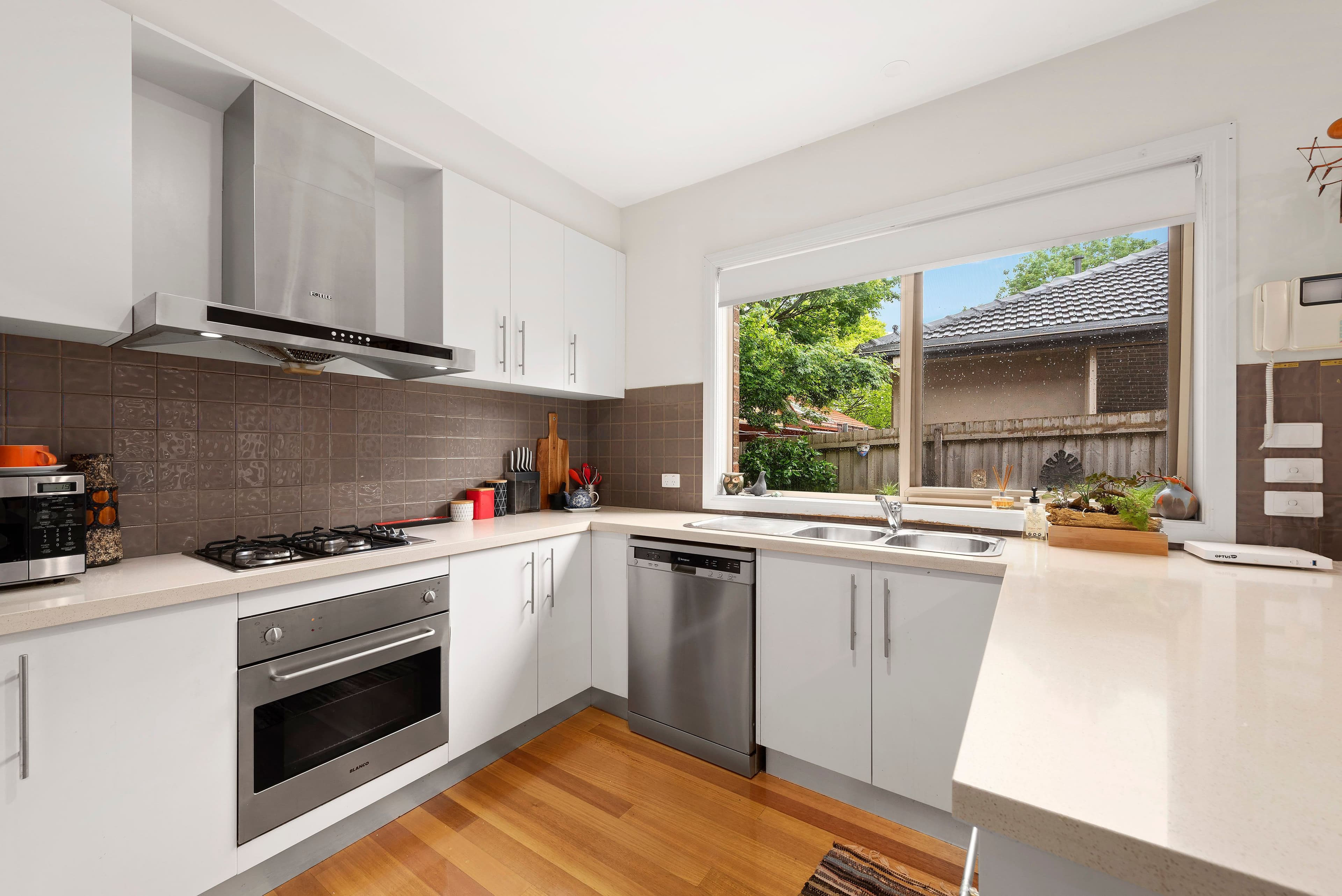 34 Jacqueline Road, Mount Waverley VIC 3149, Mount Waverley - Thumbnail 2