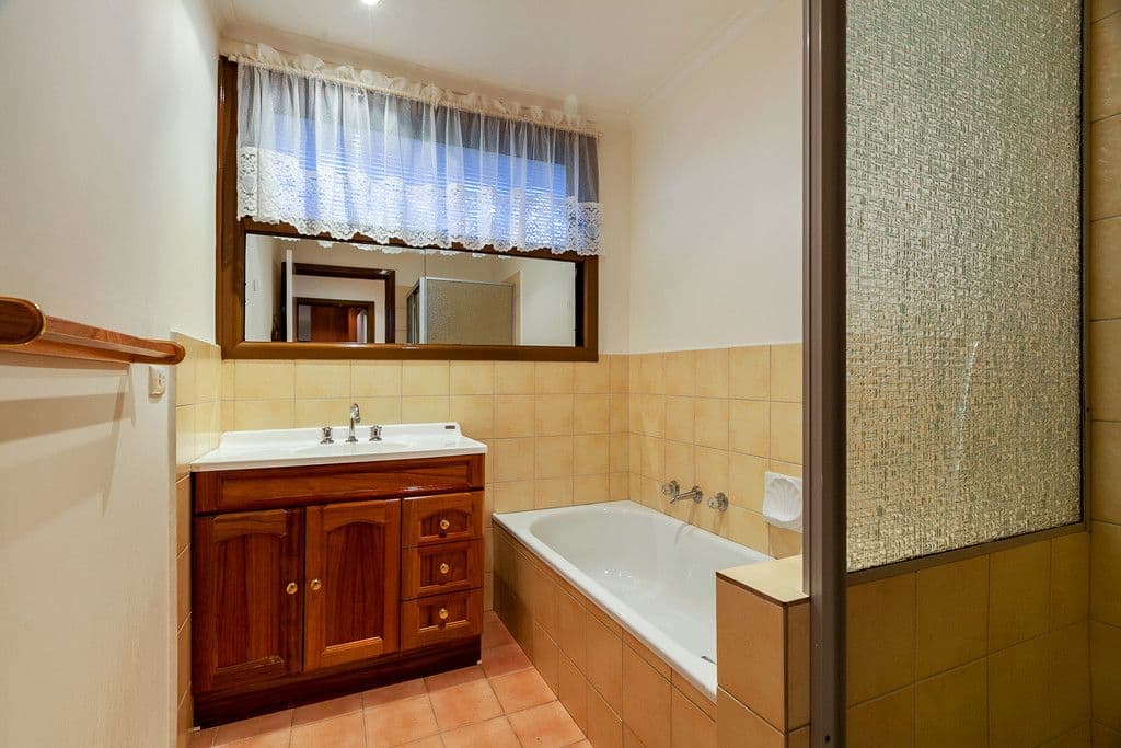 25 Huskisson Avenue, LALOR VIC 3075, Lalor - Thumbnail 7