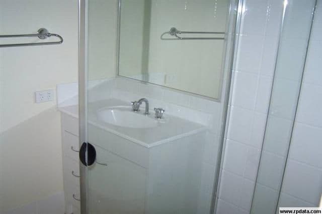 17 Wareena Crescent, GLENVALE QLD 4350, Glenvale - Thumbnail 3