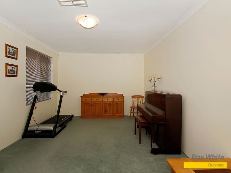31 Tabubil Gardens, BALLAJURA WA 6066, Ballajura - Thumbnail 2