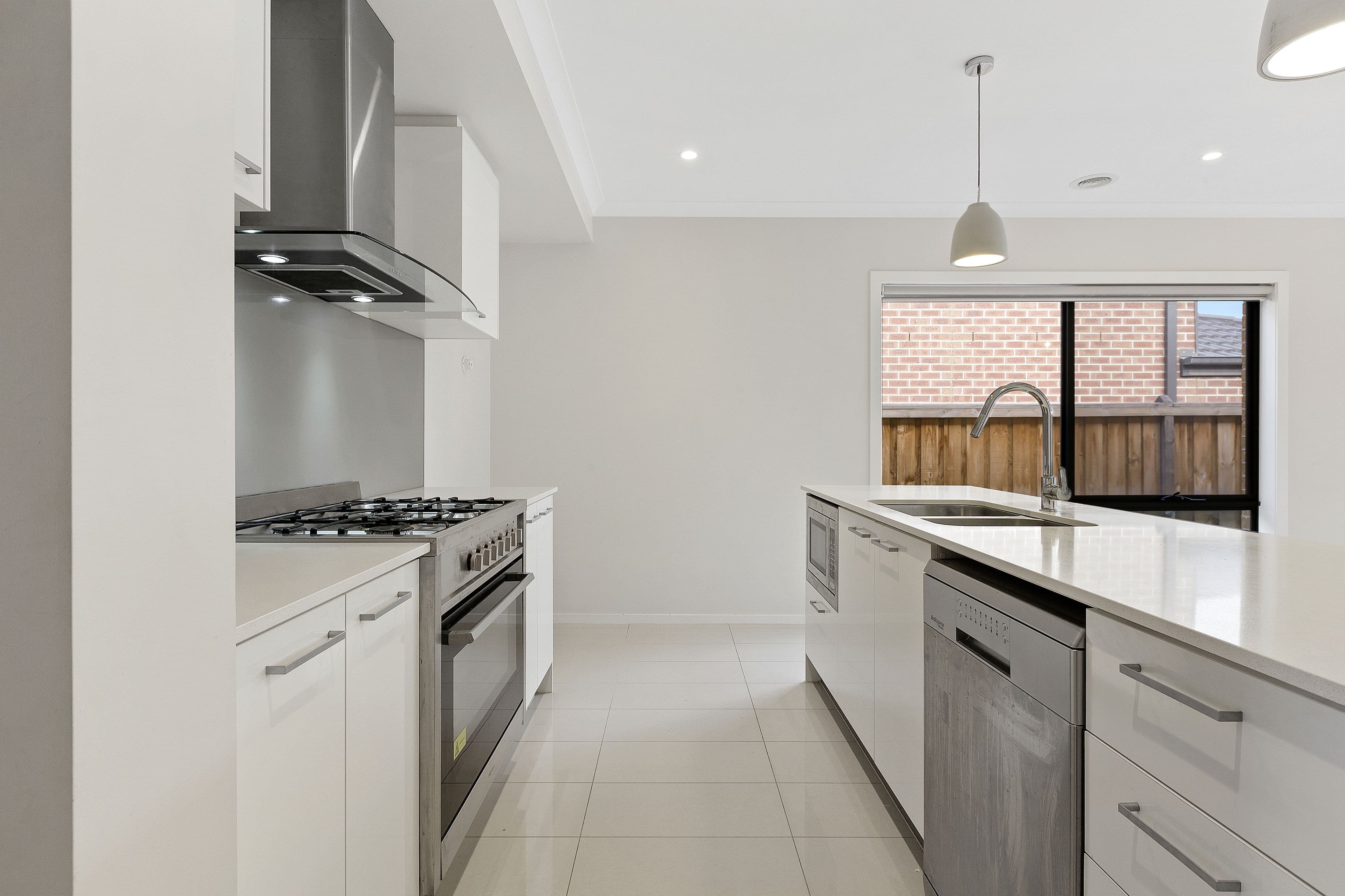 9 Trueman Street, Cranbourne West VIC 3977, Cranbourne West - Thumbnail 4