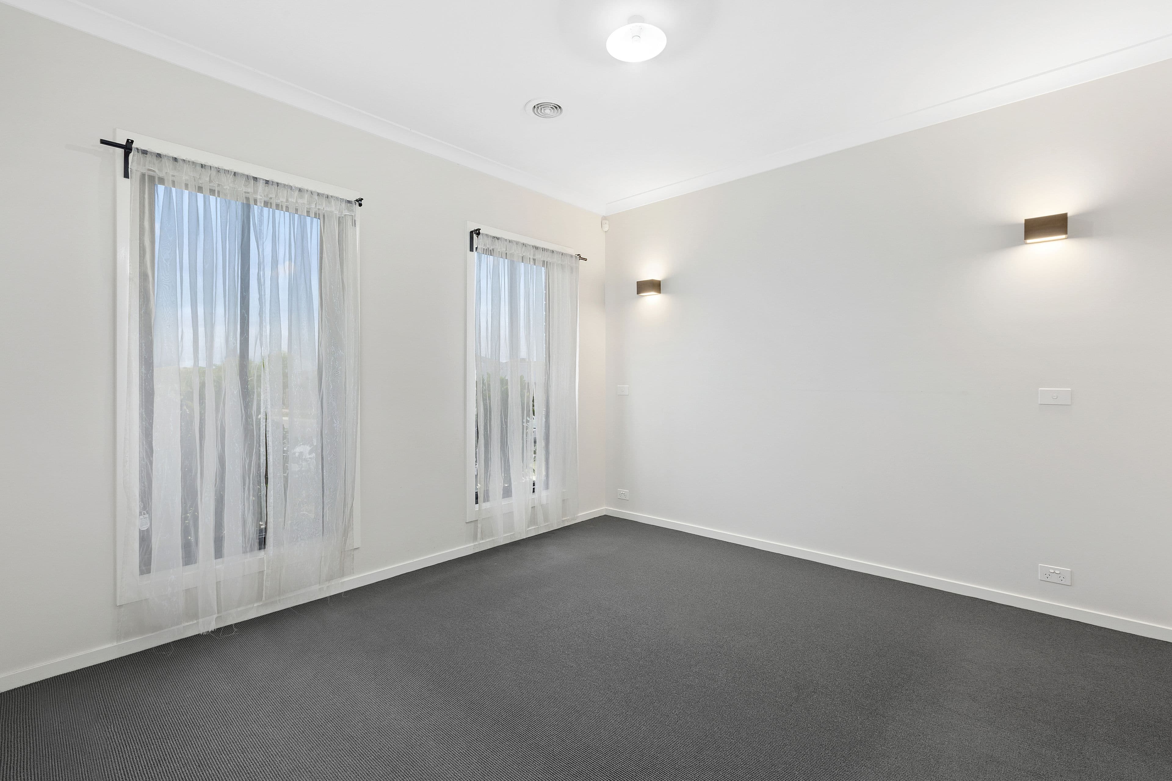 9 Trueman Street, Cranbourne West VIC 3977, Cranbourne West - Thumbnail 8