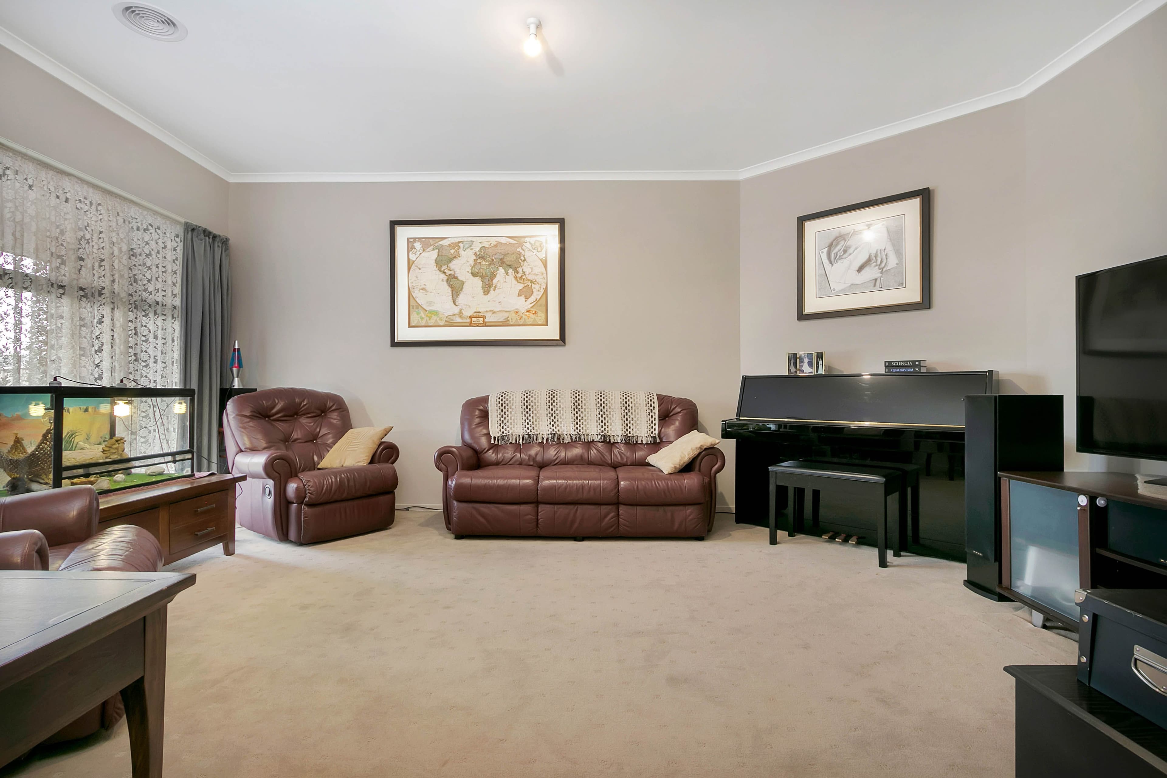 18 Jaensch Crescent, Nuriootpa SA 5355, Nuriootpa - Thumbnail 2