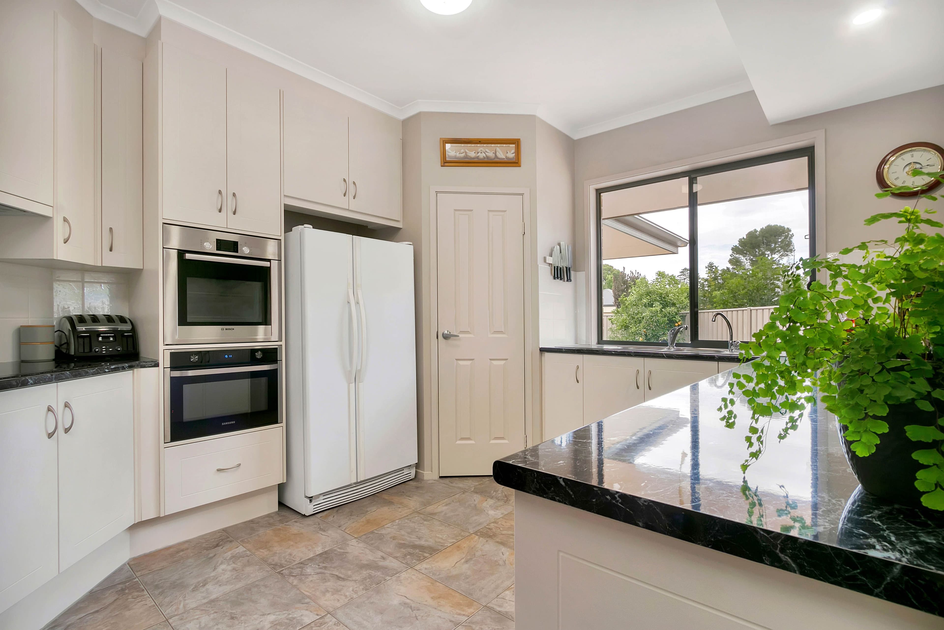 18 Jaensch Crescent, Nuriootpa SA 5355, Nuriootpa - Thumbnail 8