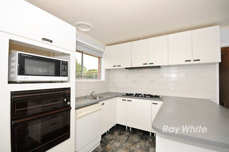 3 Giselle Avenue, WANTIRNA SOUTH VIC 3152, Wantirna South - Thumbnail 3