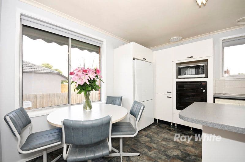 3 Giselle Avenue, WANTIRNA SOUTH VIC 3152, Wantirna South - Thumbnail 5