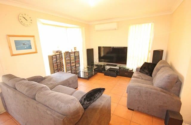 17 Copperfield Drive, AMBARVALE NSW 2560, Ambarvale - Thumbnail 2