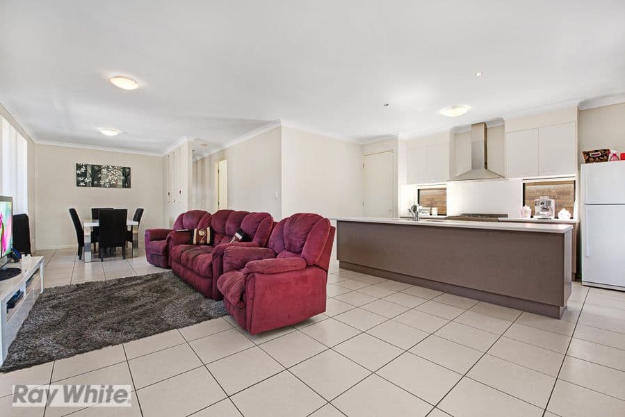 17 Dusky Street, North Lakes QLD 4509, North Lakes - Thumbnail 2