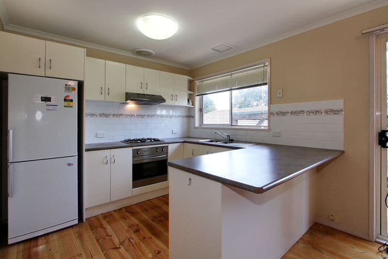 71 Bellara Drive, MOOROOLBARK VIC 3138, Mooroolbark - Thumbnail 2