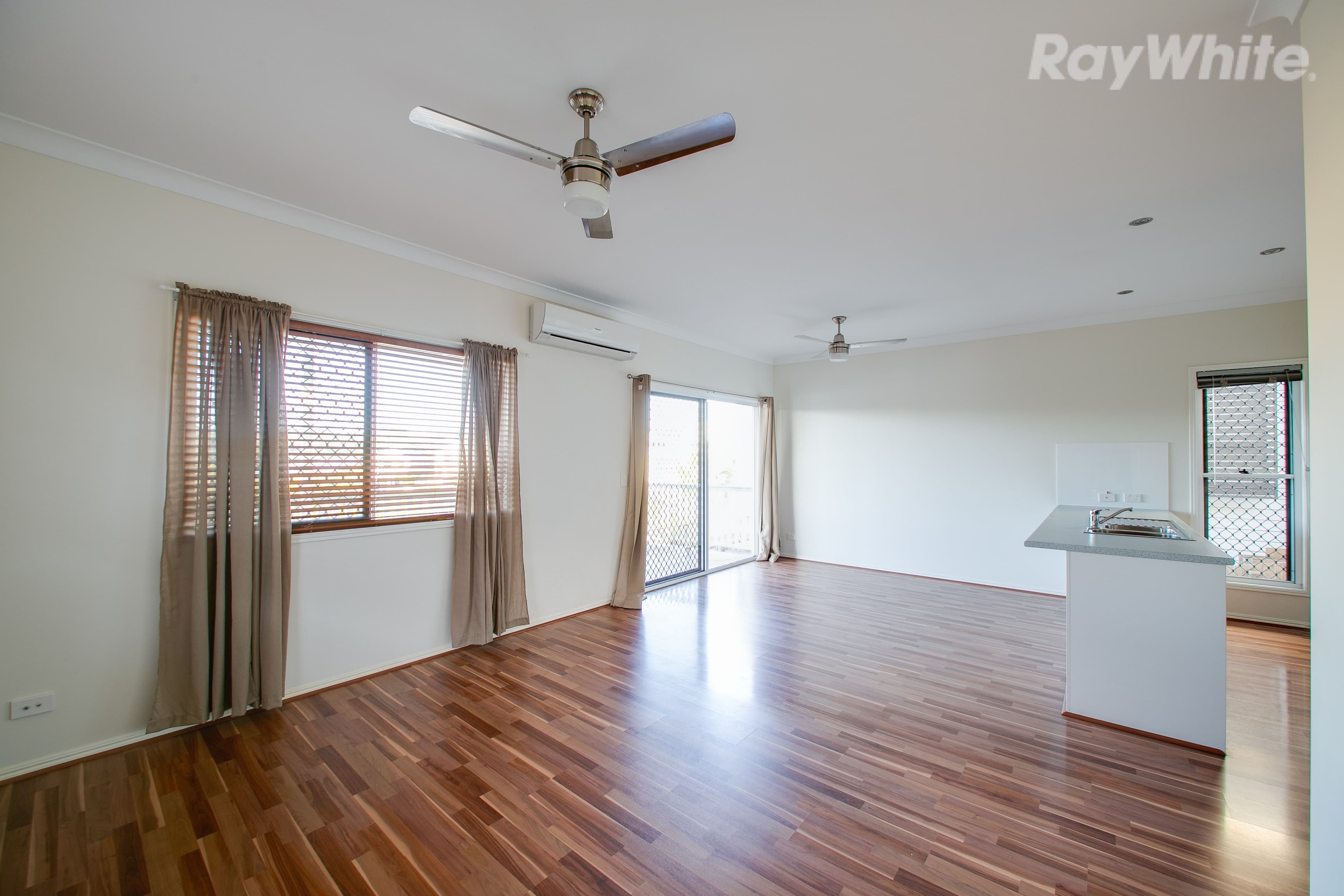 8 O'Reilly Crescent, Springfield Lakes QLD 4300, Springfield Lakes - Thumbnail 2