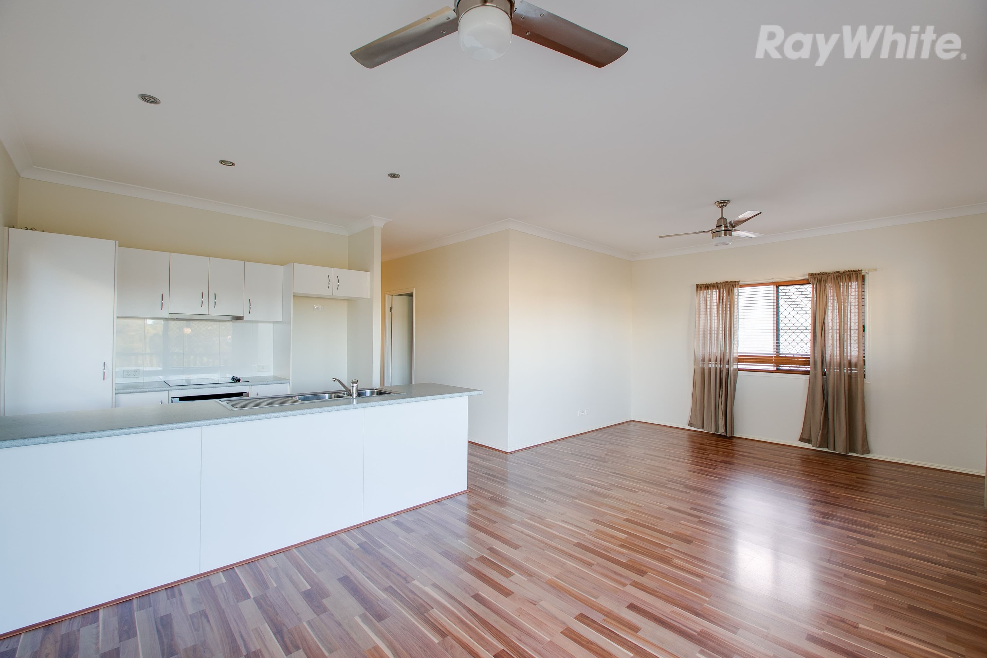 8 O'Reilly Crescent, Springfield Lakes QLD 4300, Springfield Lakes - Thumbnail 4