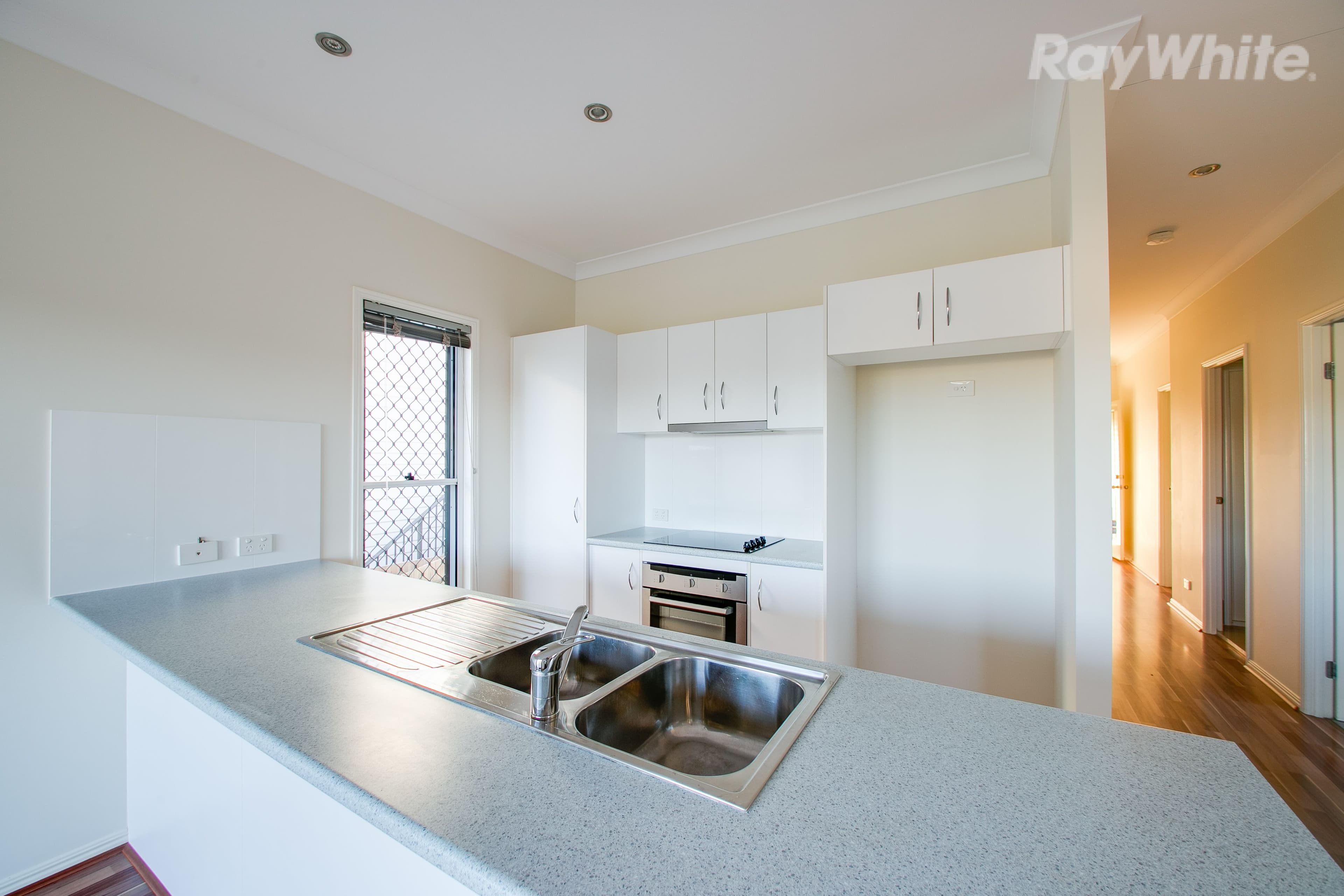8 O'Reilly Crescent, Springfield Lakes QLD 4300, Springfield Lakes - Thumbnail 6