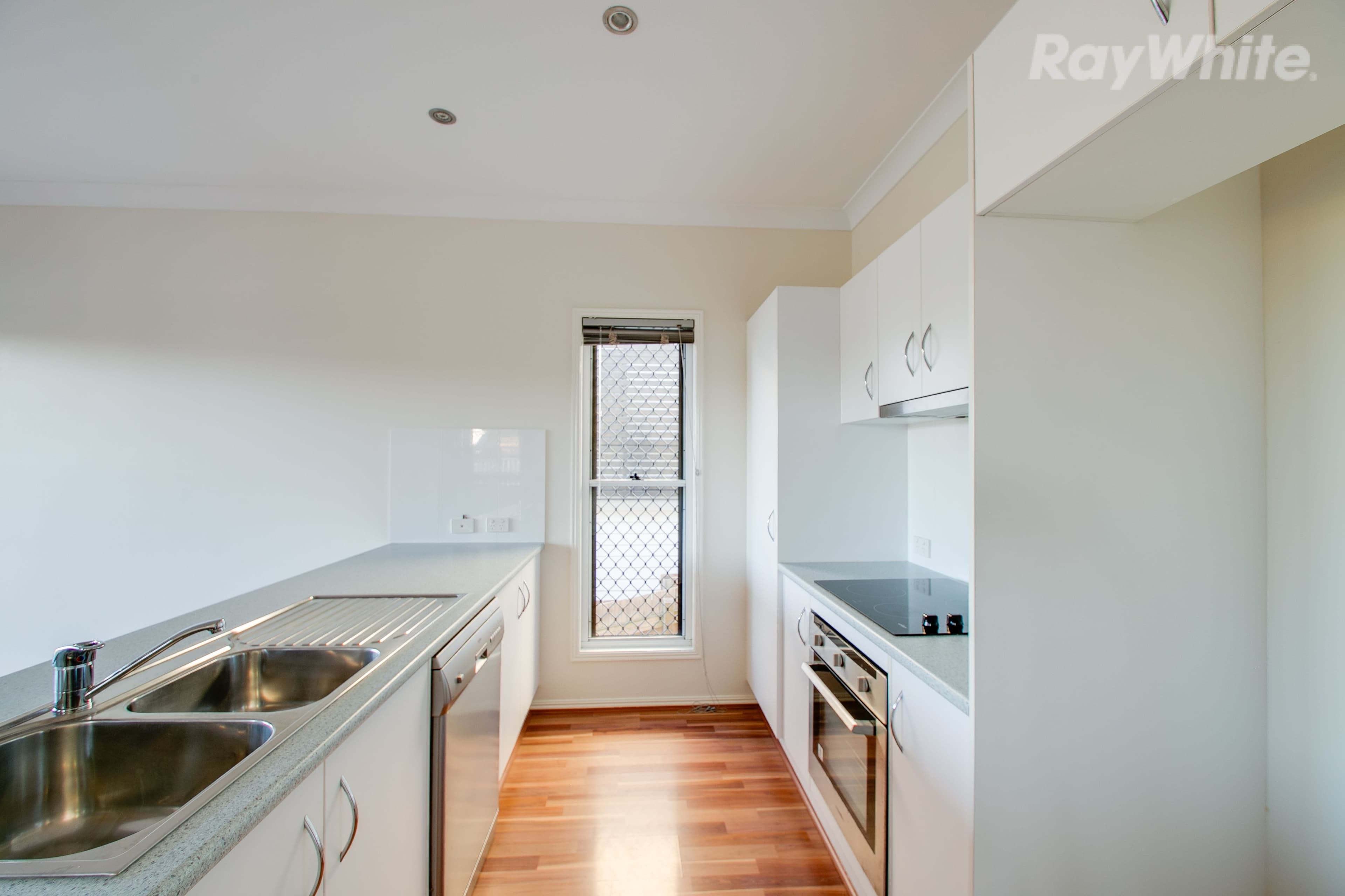 8 O'Reilly Crescent, Springfield Lakes QLD 4300, Springfield Lakes - Thumbnail 7