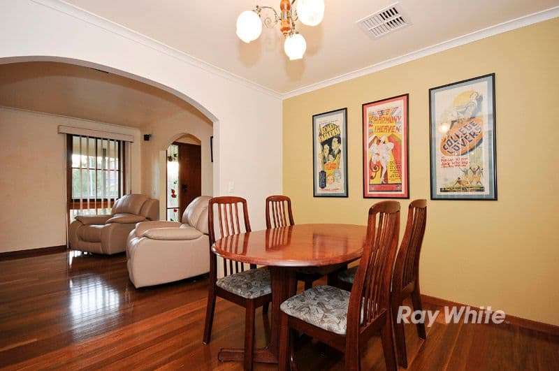 $670,000 (sold on 20-Dec-2019) House 3 beds | 1 bath | 2 car 240 Boundary Rd BARDON QLD 4065, 000 (Sold On 20-Dec-2019) House 3 Beds | 1 Bath | 2 Car 240 Boundary Rd Bardon - Thumbnail 7