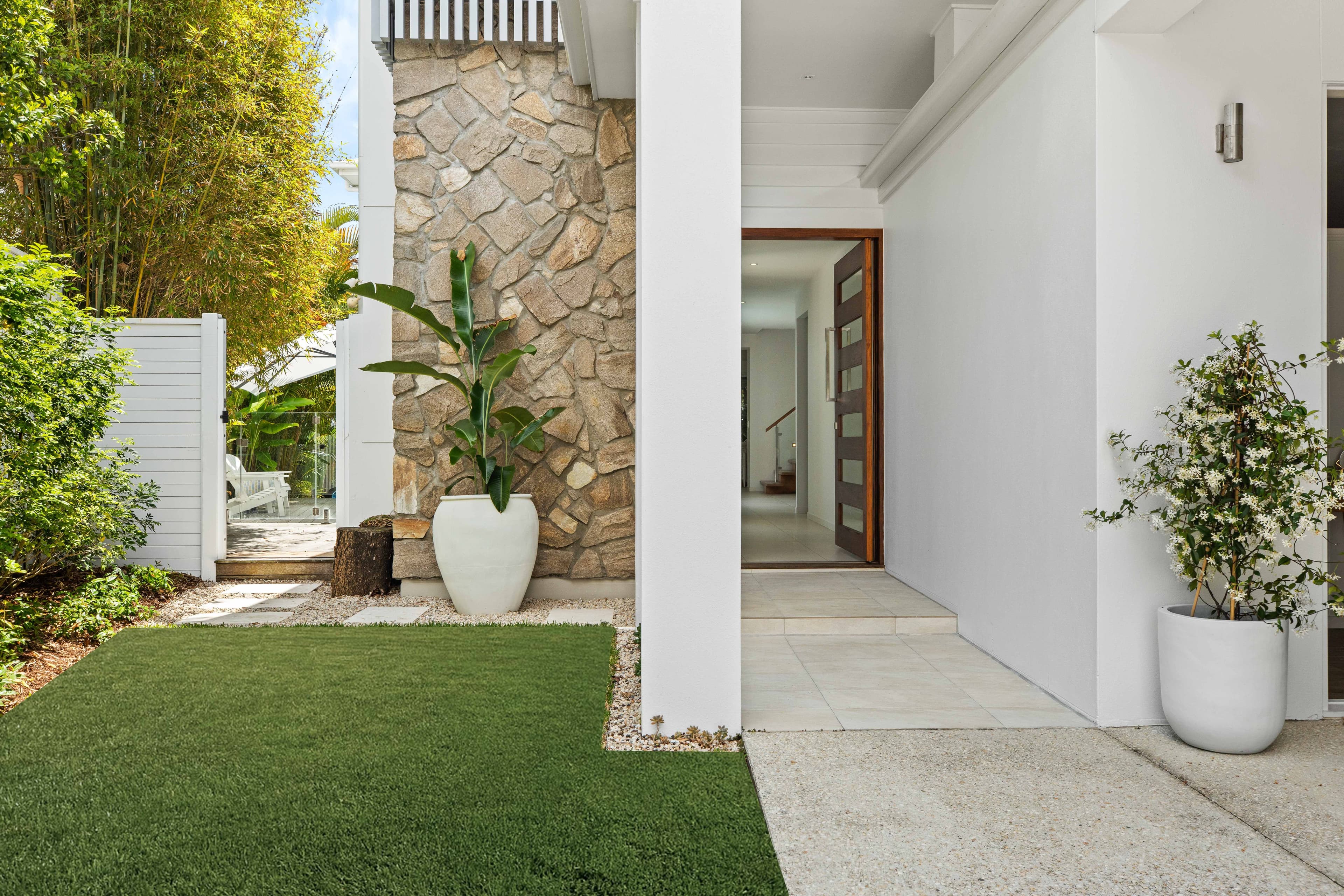 46 Messines Crescent, Miami QLD 4220, Miami - Thumbnail 4