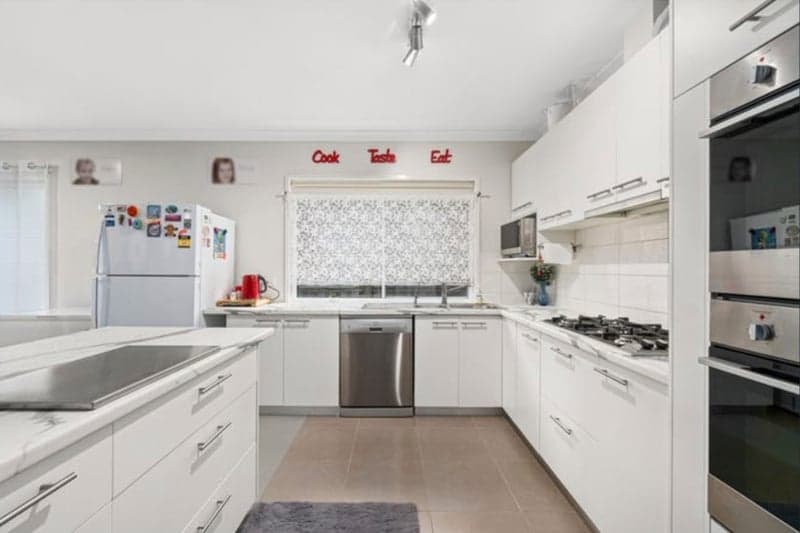 8 Government Road, Seaspray - Thumbnail 5
