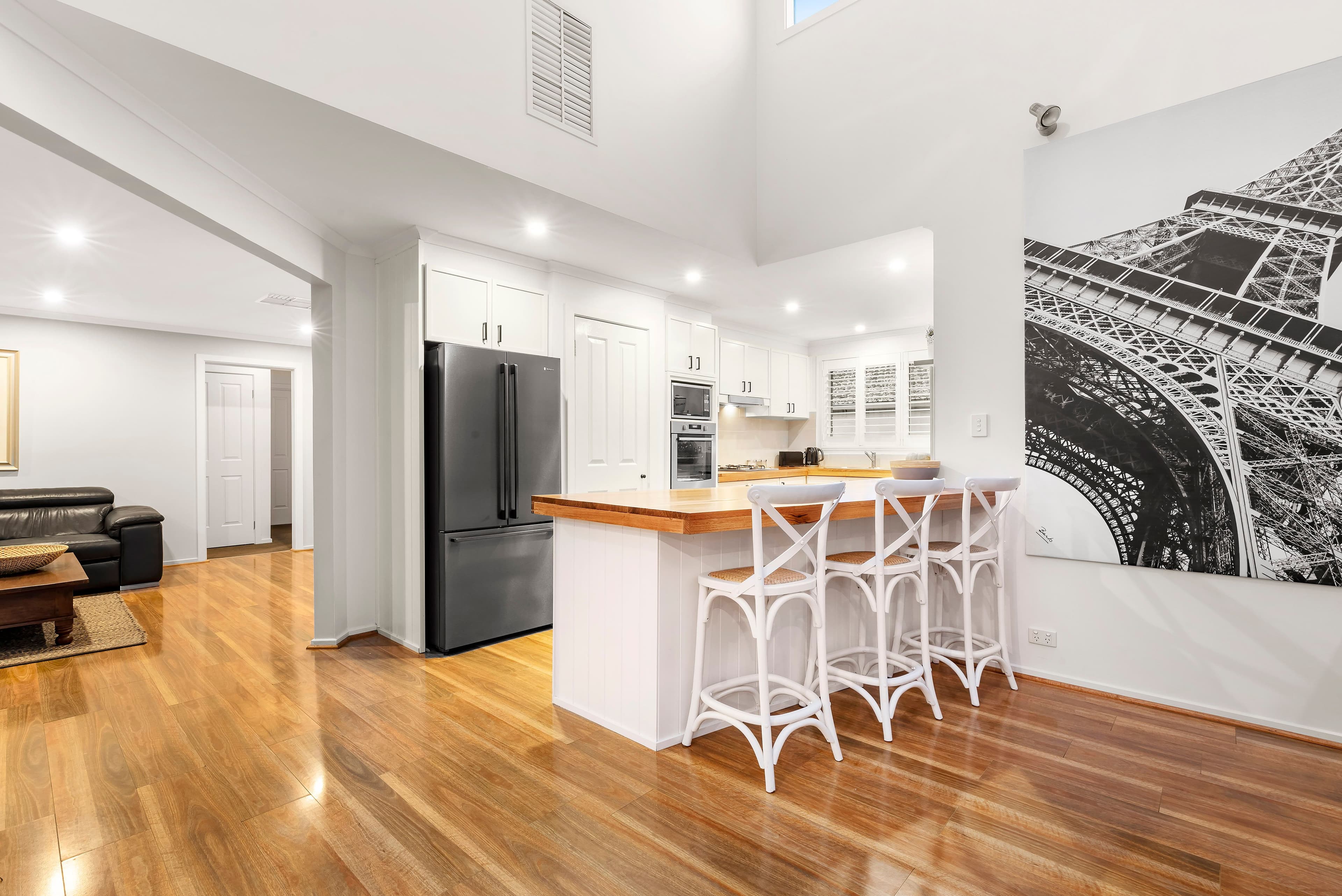 21 Cornelius Drive, Wantirna South VIC 3152, Wantirna South - Thumbnail 2