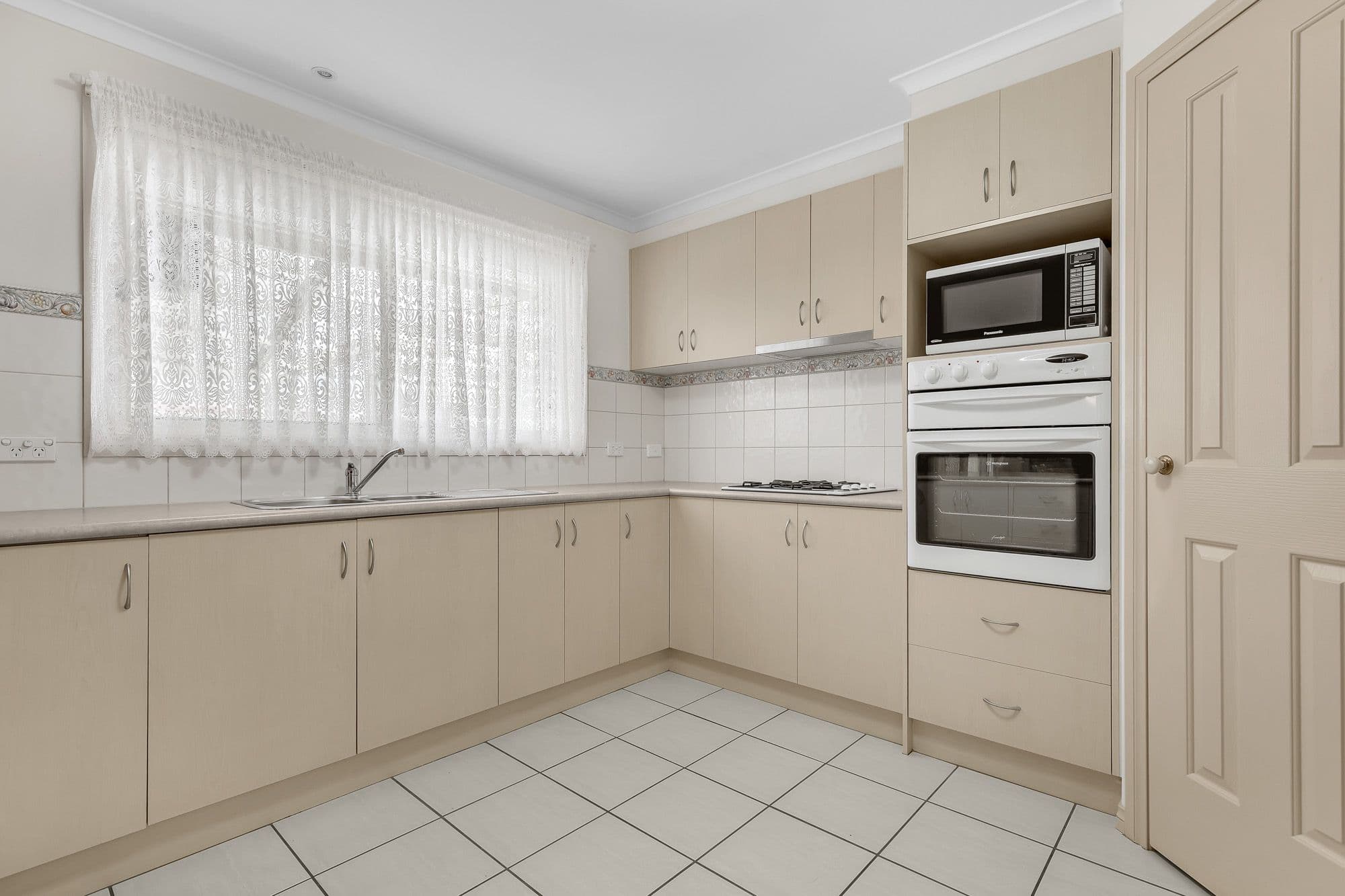 99 Harmony Drive, Tarneit VIC 3029, Tarneit - Thumbnail 4