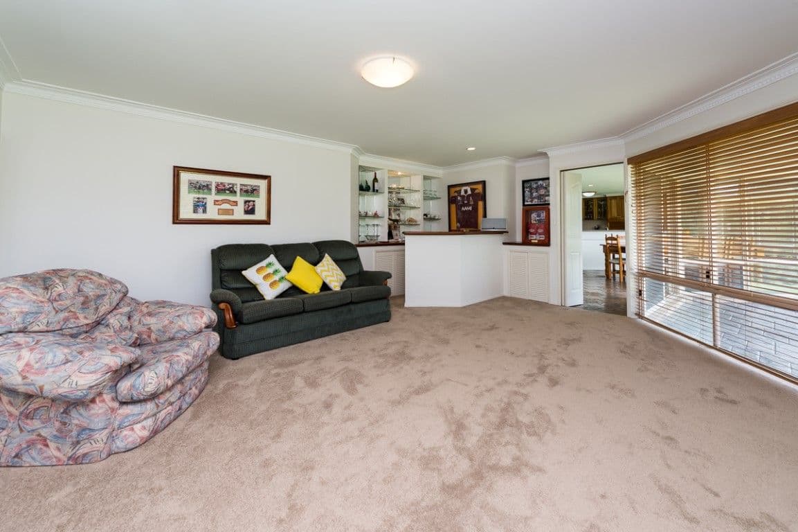 2 Maydean Place, Hodgson Vale QLD 4352, Hodgson Vale - Thumbnail 2