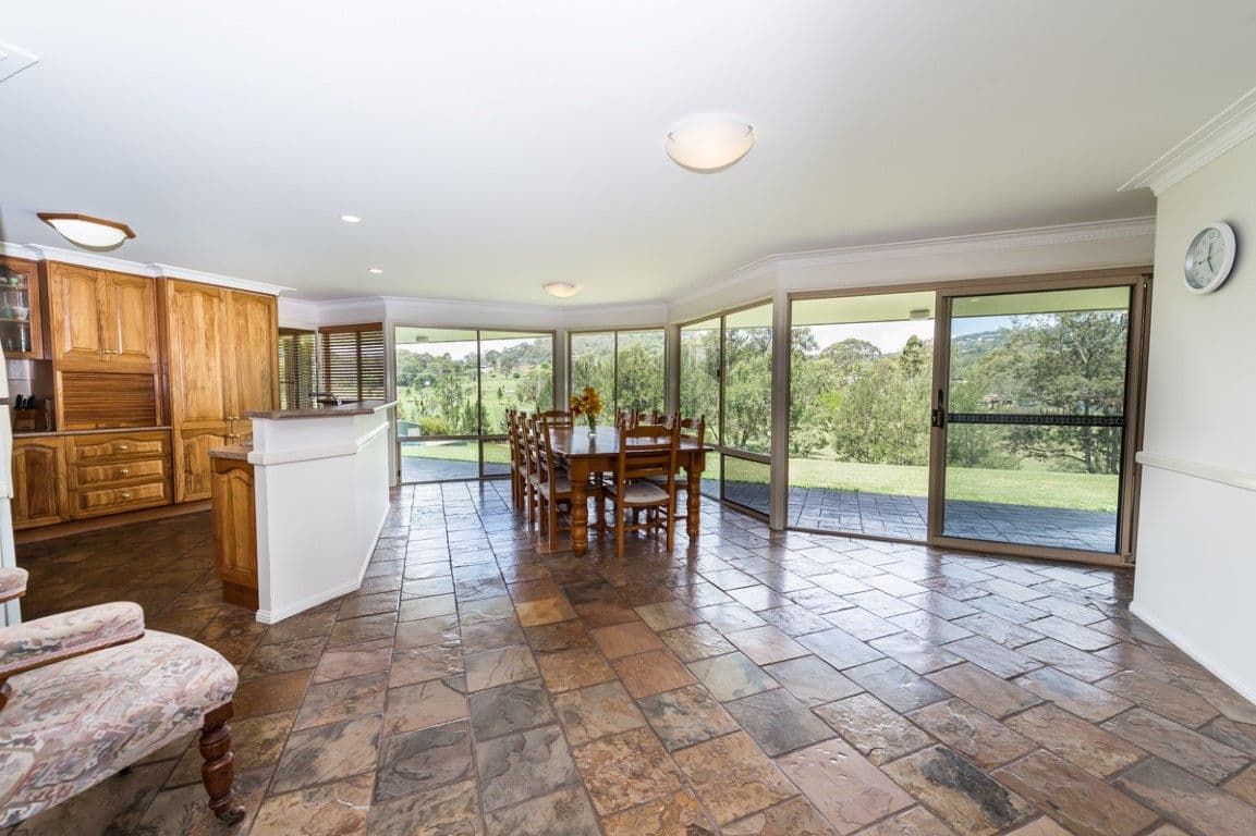 2 Maydean Place, Hodgson Vale QLD 4352, Hodgson Vale - Thumbnail 4