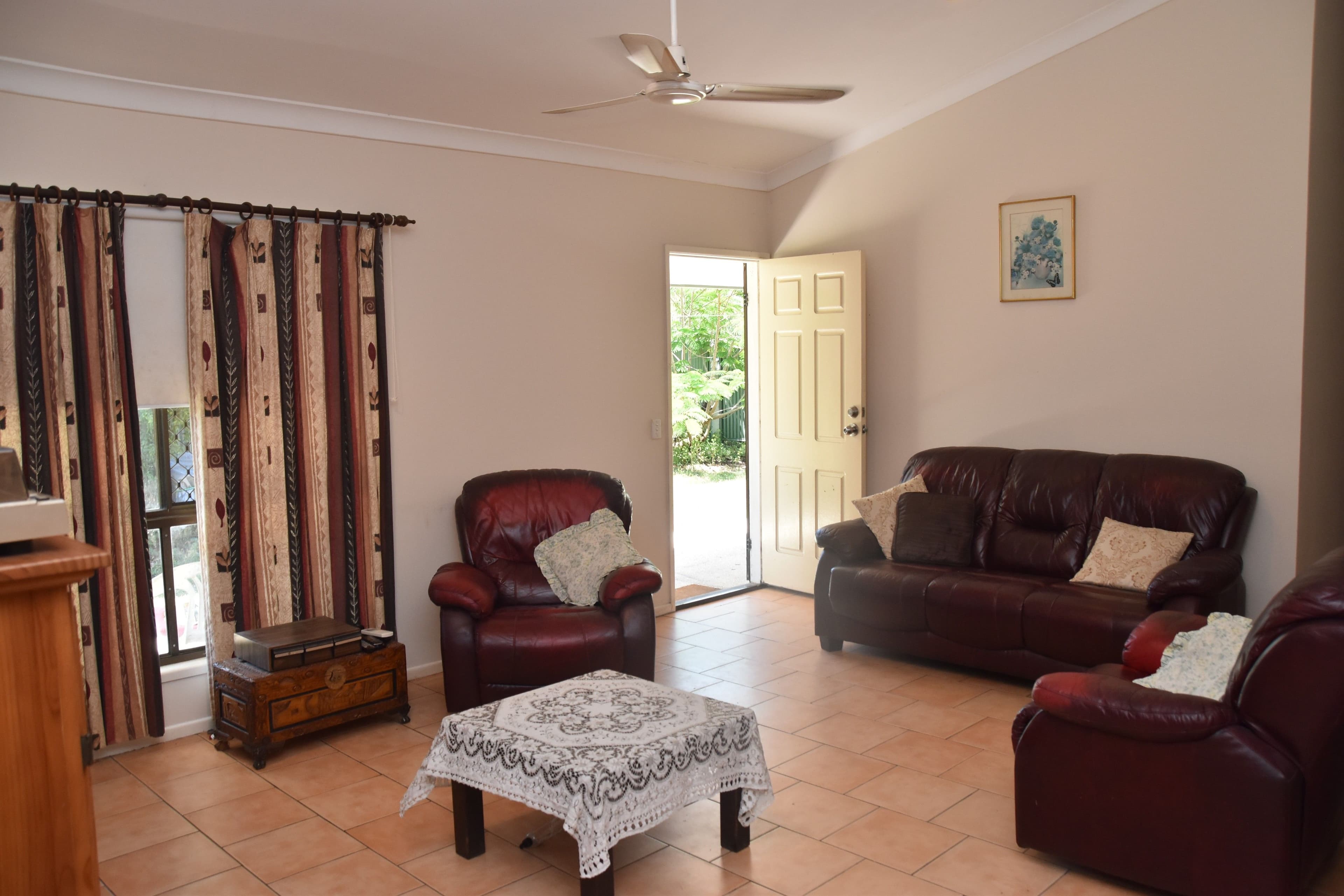 283 Rosia Road, Park Ridge South QLD 4125, Park Ridge South - Thumbnail 3