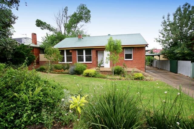 26 Bolger Avenue, MOUNT AUSTIN NSW 2650, Mount Austin - Thumbnail 2