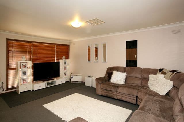 36 Maher Street, TOLLAND NSW 2650, Tolland - Thumbnail 2