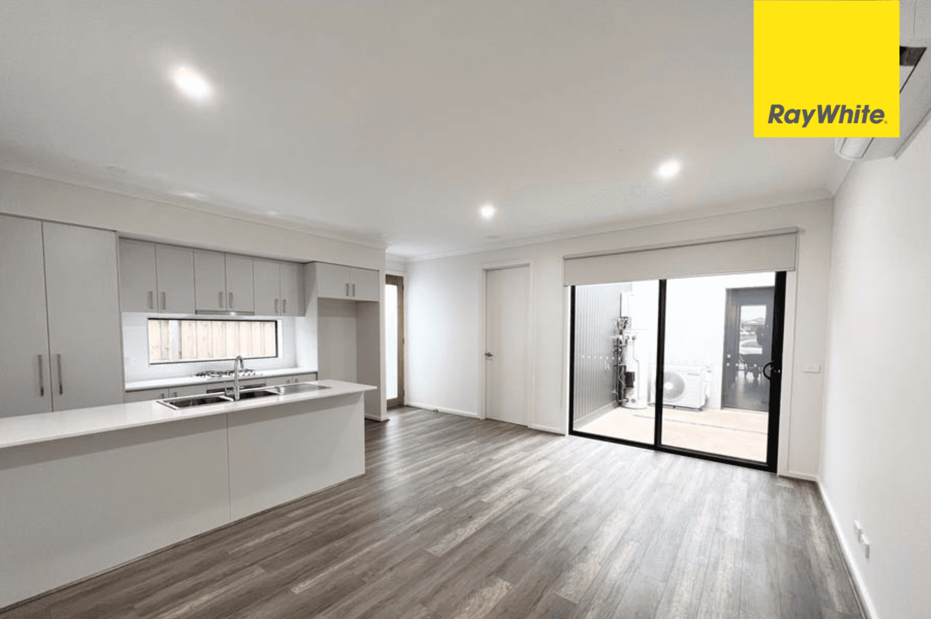 32 Kingdom Boulevard, WEIR VIEWS VIC 3338, Weir Views - Thumbnail 5