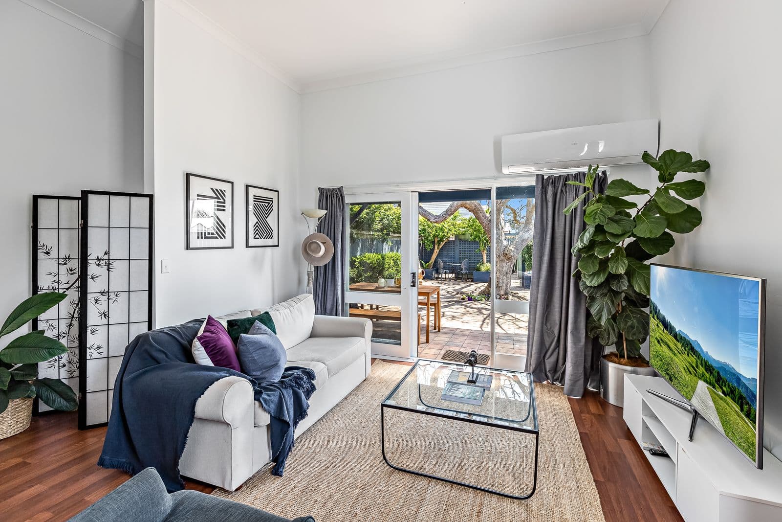 204 Lawson Street, Hamilton South - Image 1