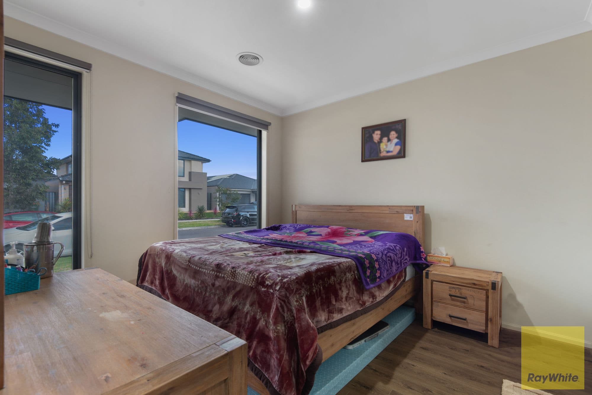 13 Emblem Street, Tarneit VIC 3029, Tarneit - Thumbnail 3