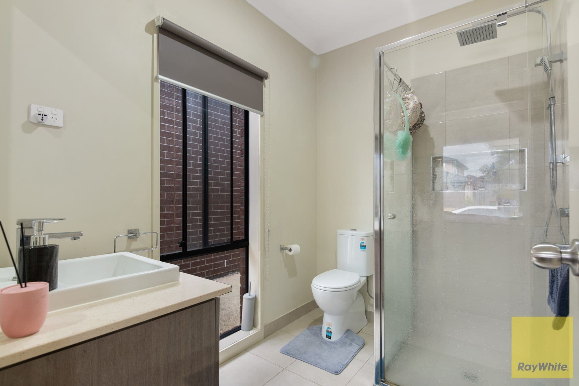 13 Emblem Street, Tarneit VIC 3029, Tarneit - Thumbnail 4