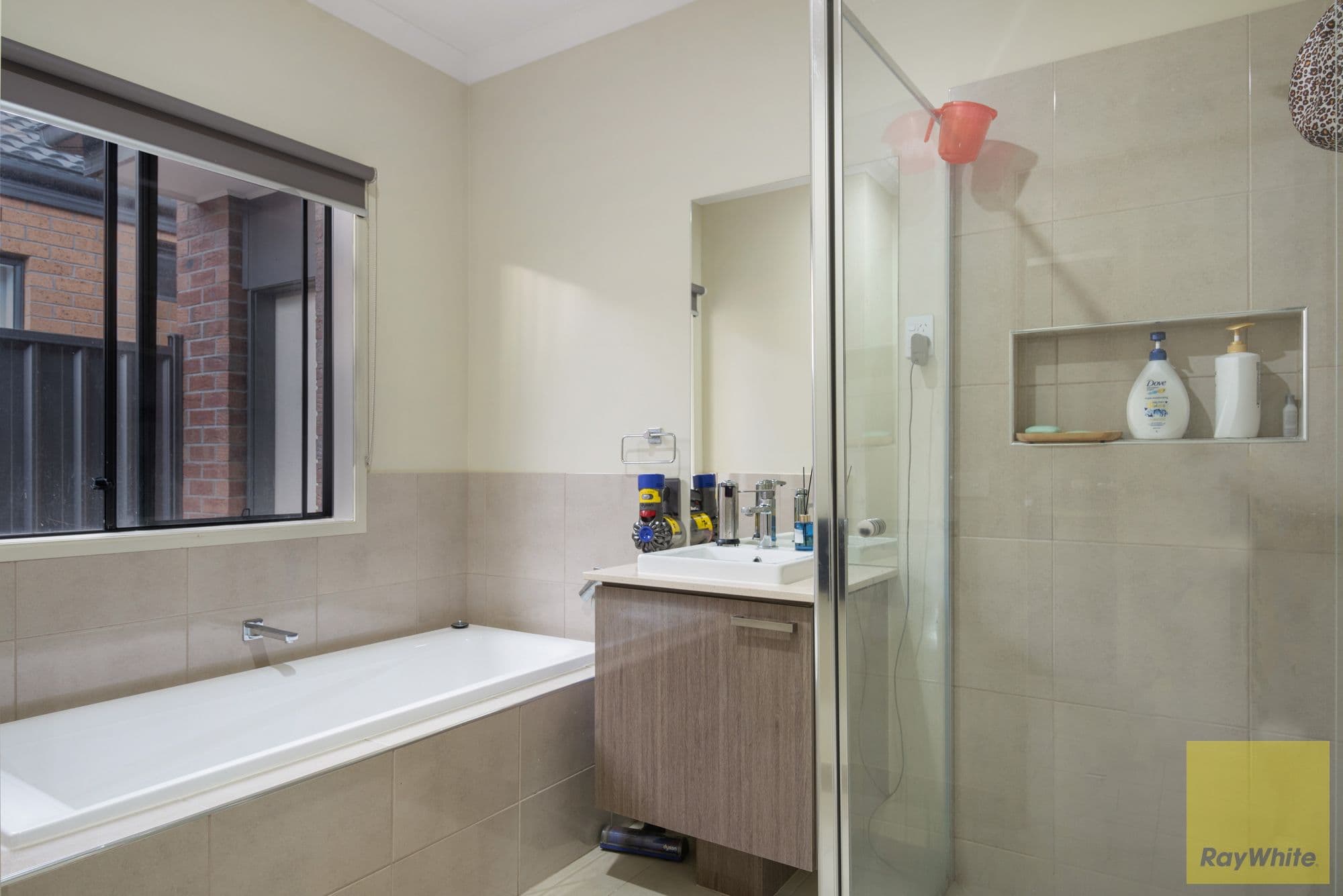 13 Emblem Street, Tarneit VIC 3029, Tarneit - Thumbnail 6