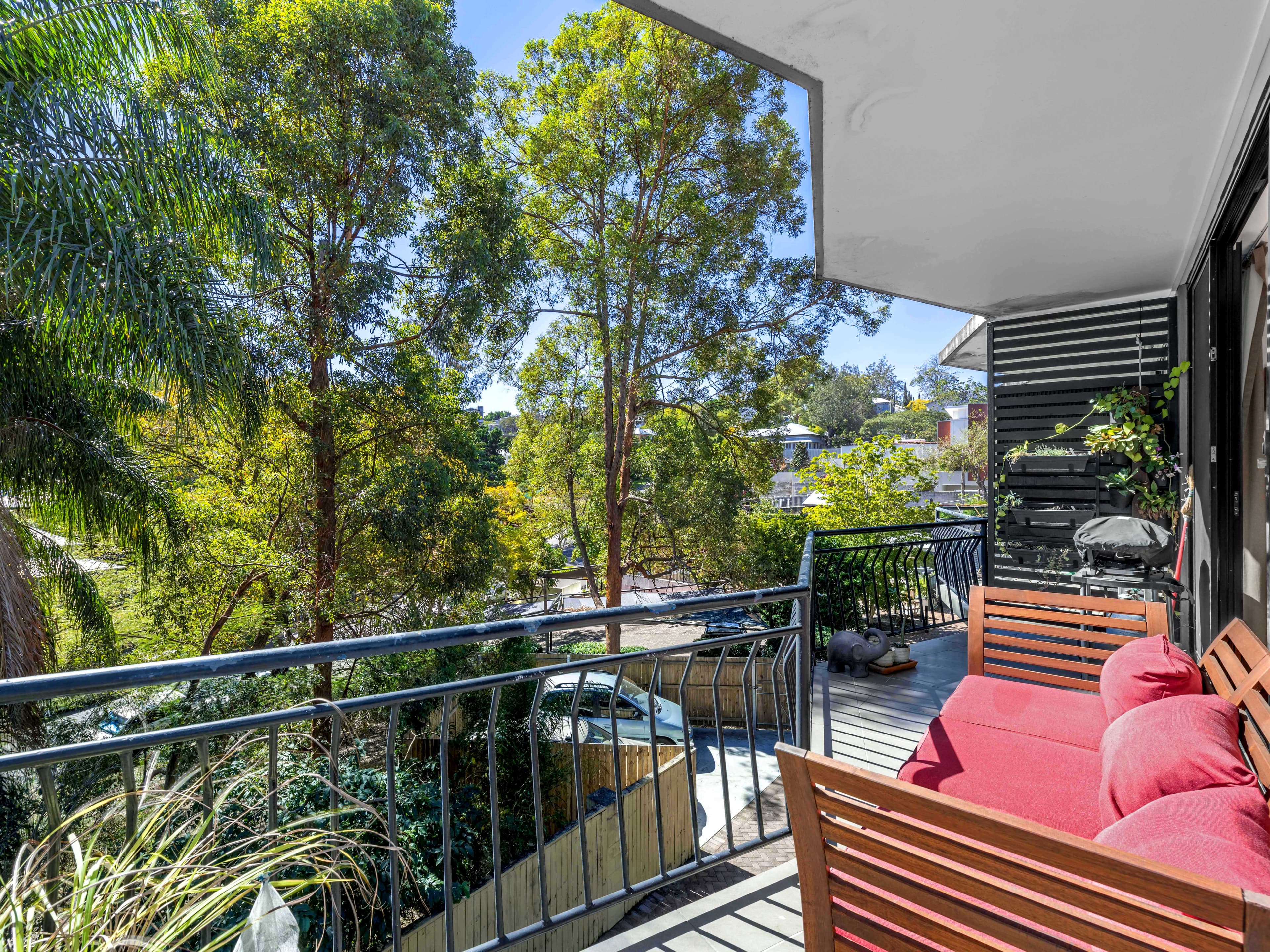 25 Dudley Street, Highgate Hill QLD 4101, Highgate Hill - Thumbnail 2
