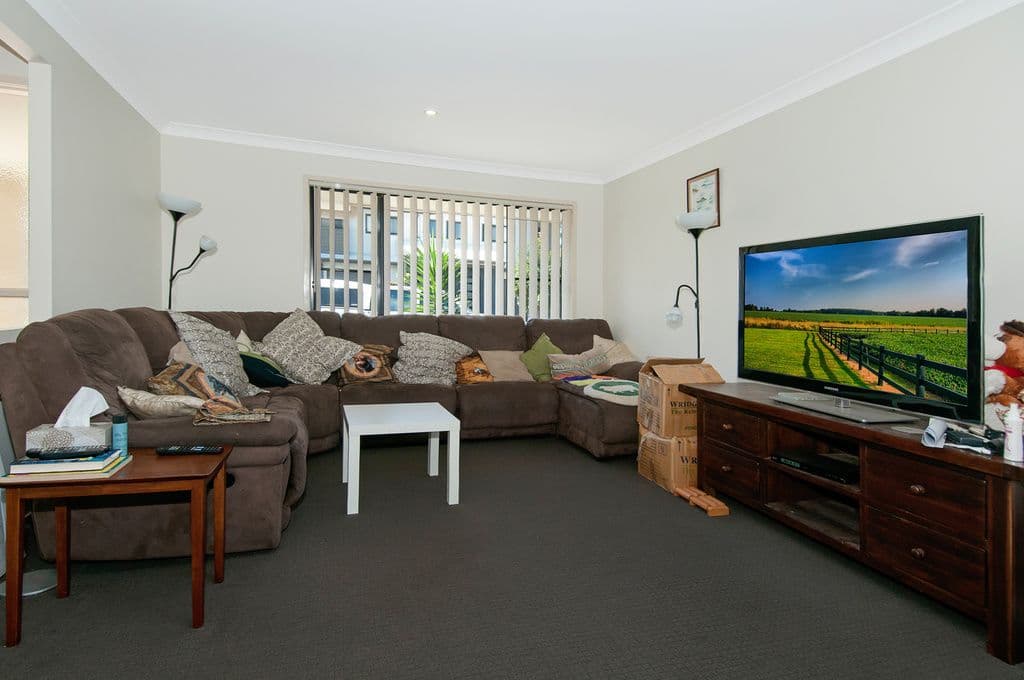 19 Frankland Avenue, Waterford QLD 4133, Waterford - Thumbnail 2