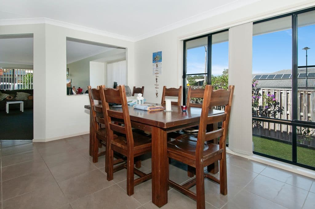 19 Frankland Avenue, Waterford QLD 4133, Waterford - Thumbnail 4
