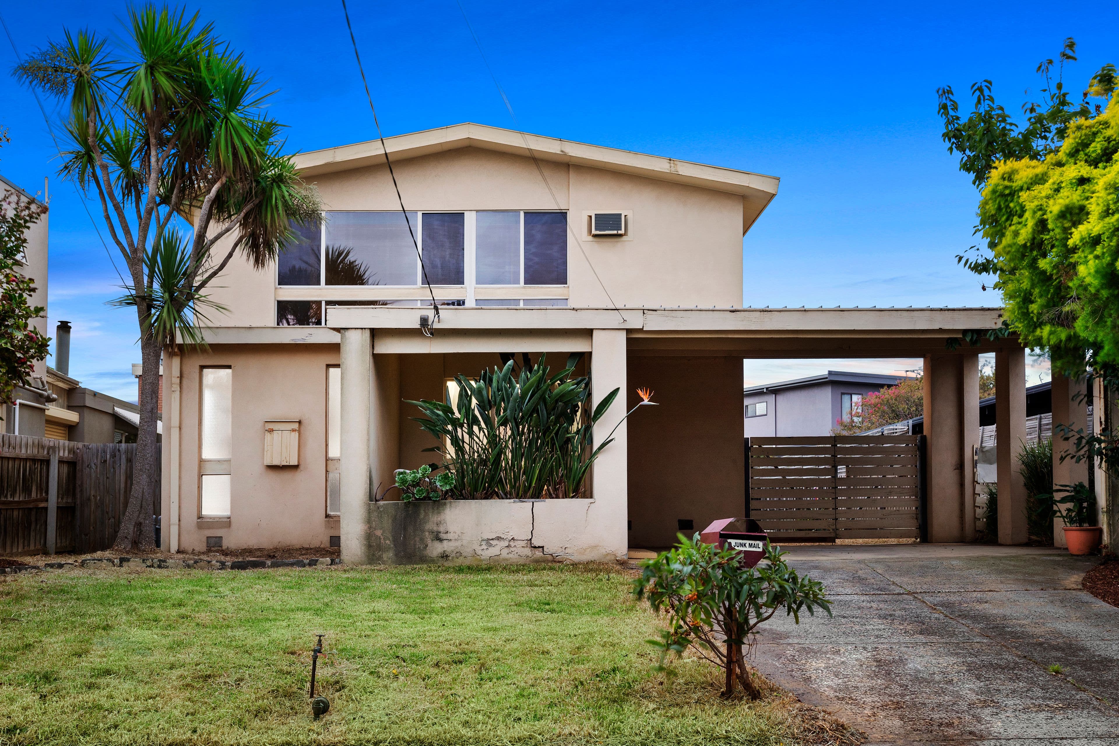 4 Shearman Crescent, Mentone VIC 3194, Mentone - Thumbnail 2