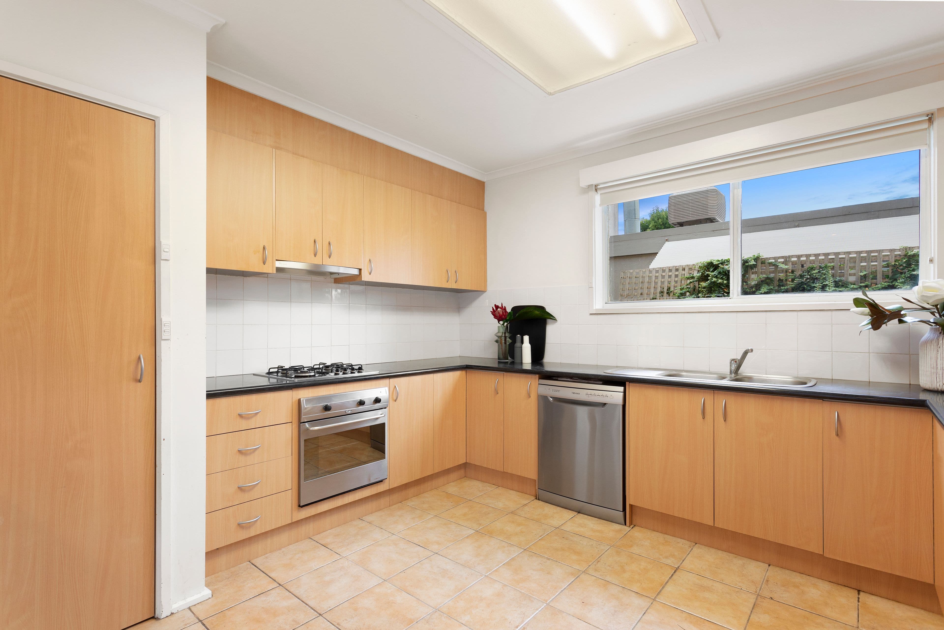 4 Shearman Crescent, Mentone VIC 3194, Mentone - Thumbnail 3