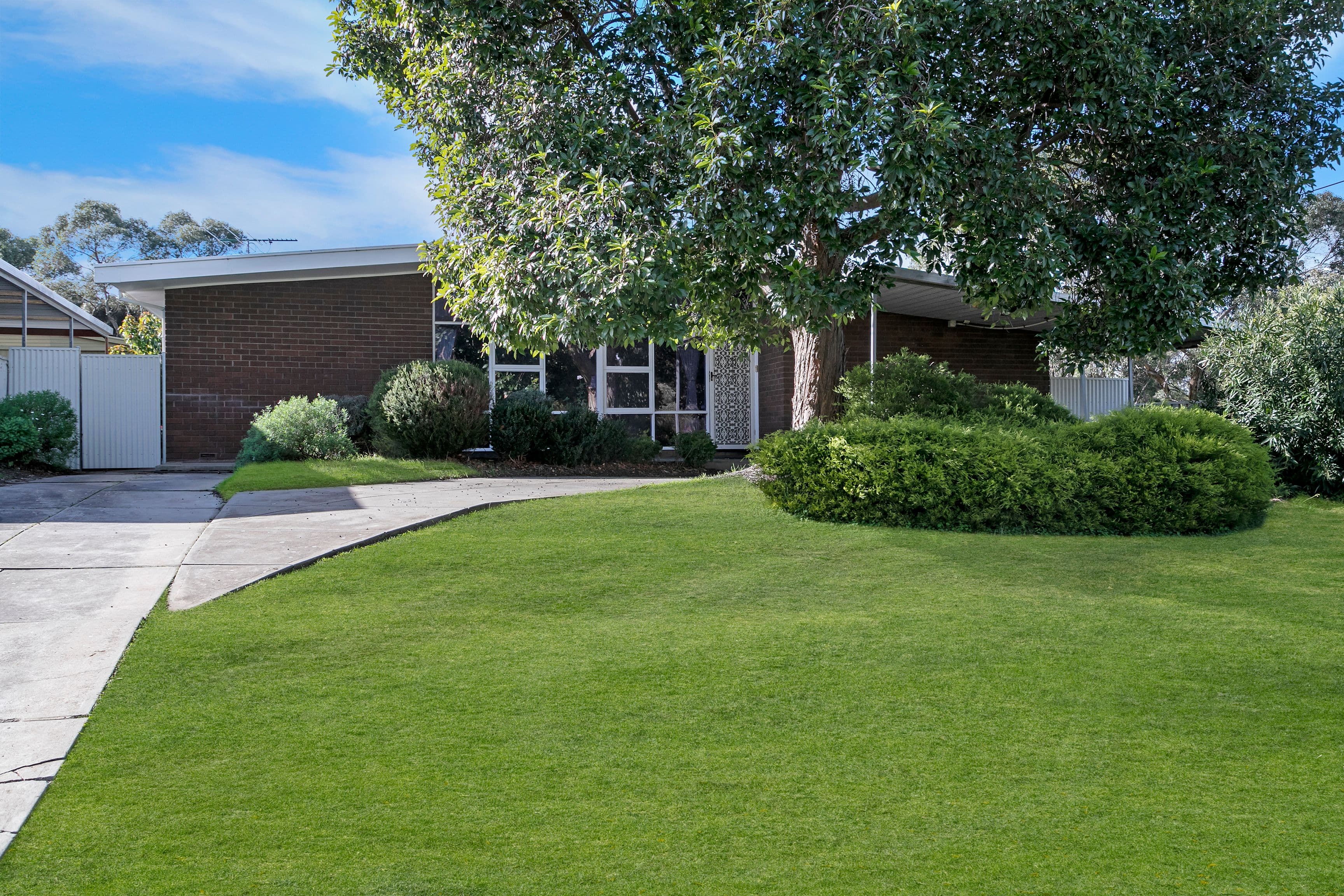 43 Armstrong Crescent, Modbury North SA 5092, Modbury North - Thumbnail 2