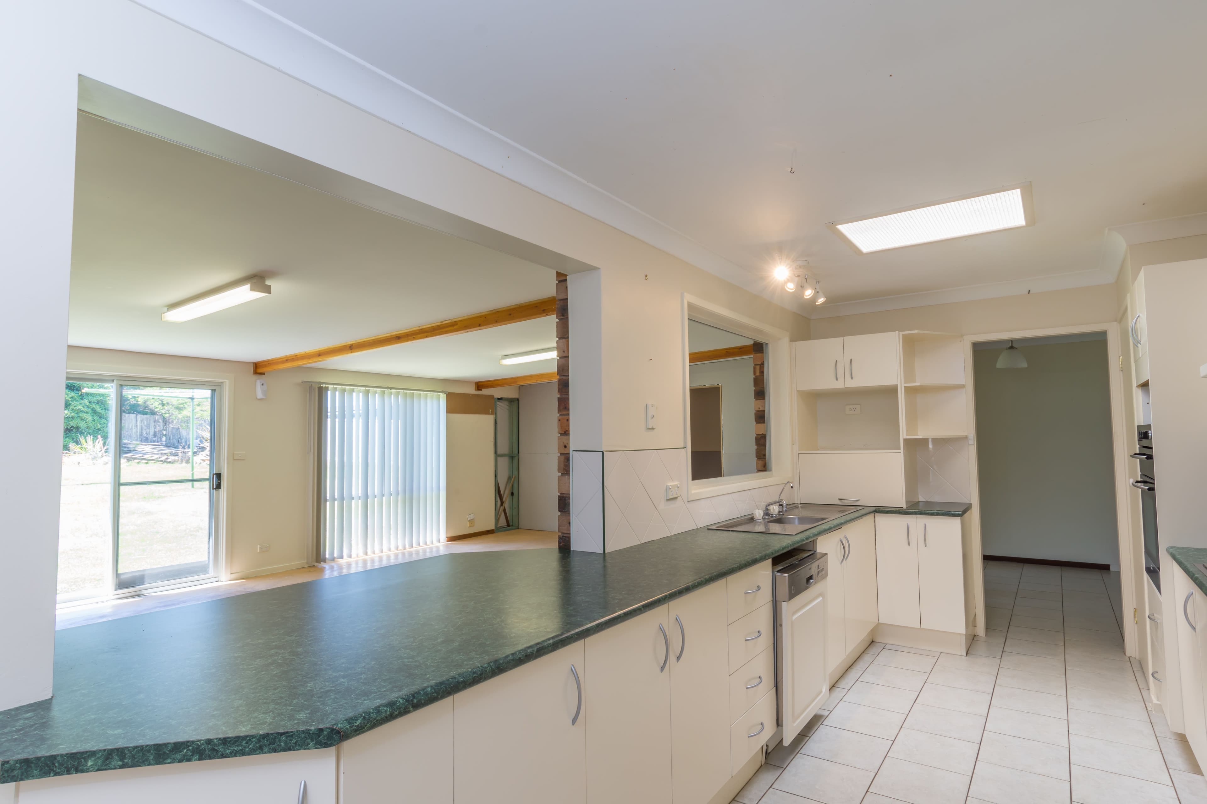 27 Crookhaven Drive, Greenwell Point - Thumbnail 3