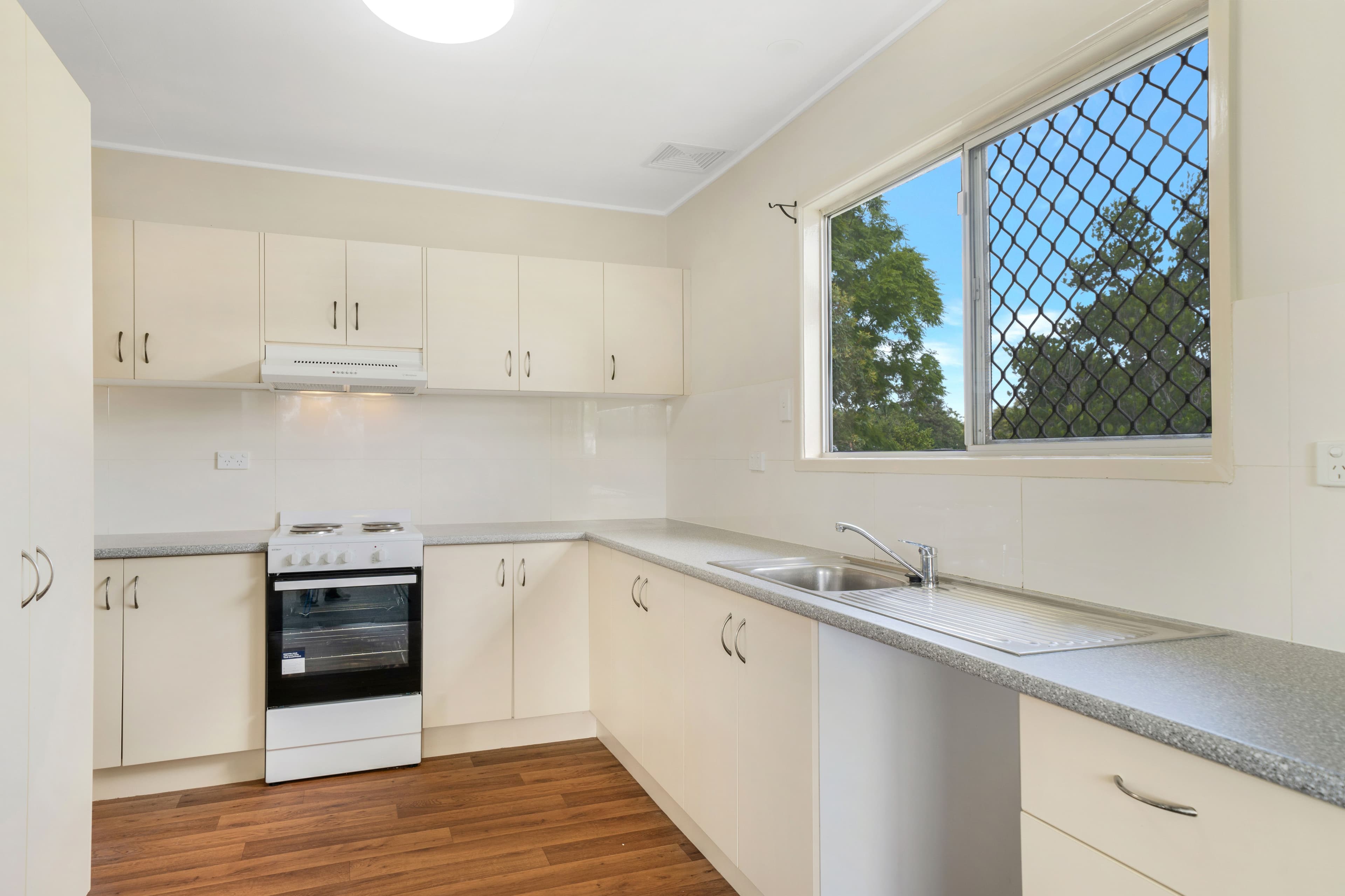 13 Nygaard Street, Slacks Creek QLD 4127, Slacks Creek - Thumbnail 4