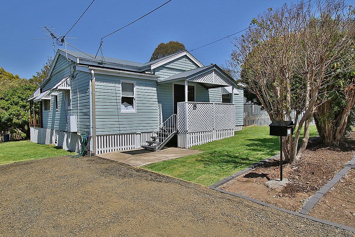 33 Albert Street, North Ipswich QLD 4305, North Ipswich - Image 1