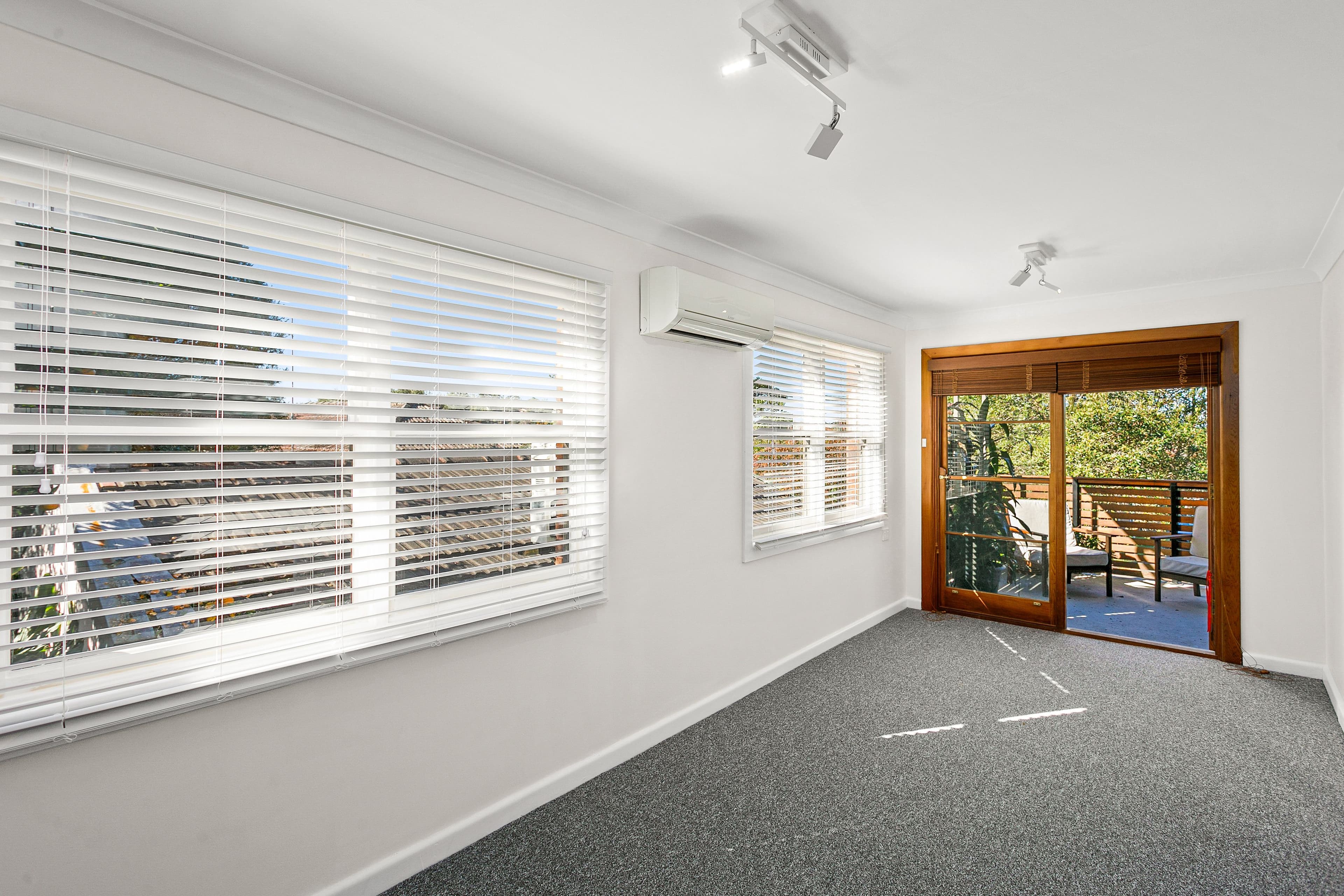 1 Rosemont Avenue, Mortdale NSW 2223, Mortdale - Thumbnail 6